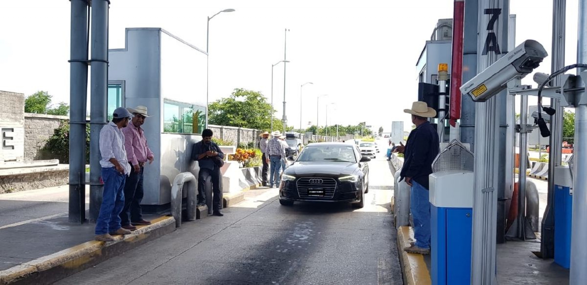 Por segundo día consecutivo, liberan la caseta de Ahuehuetzingo