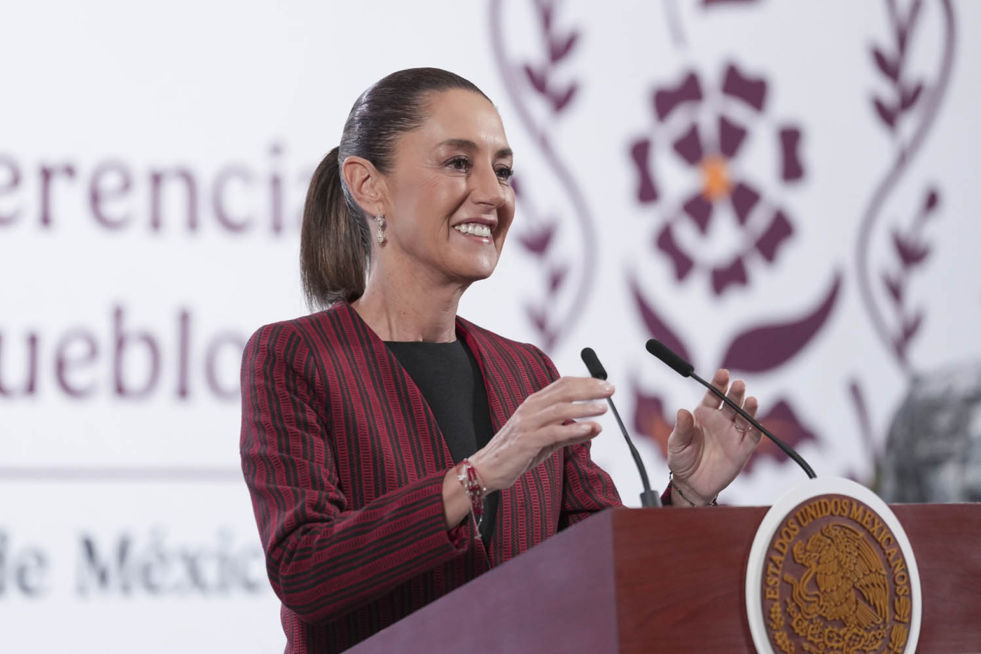 Sheinbaum niega imposición de Fiscalía en disculpa de ciudadano a Noroña