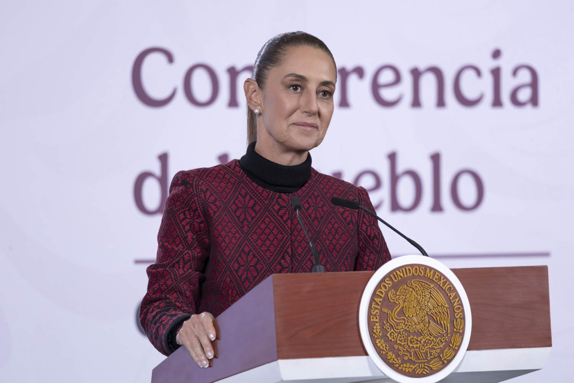 Sheinbaum señala que registro de celulares depende de las compañías: ‘no busca vigilancia’