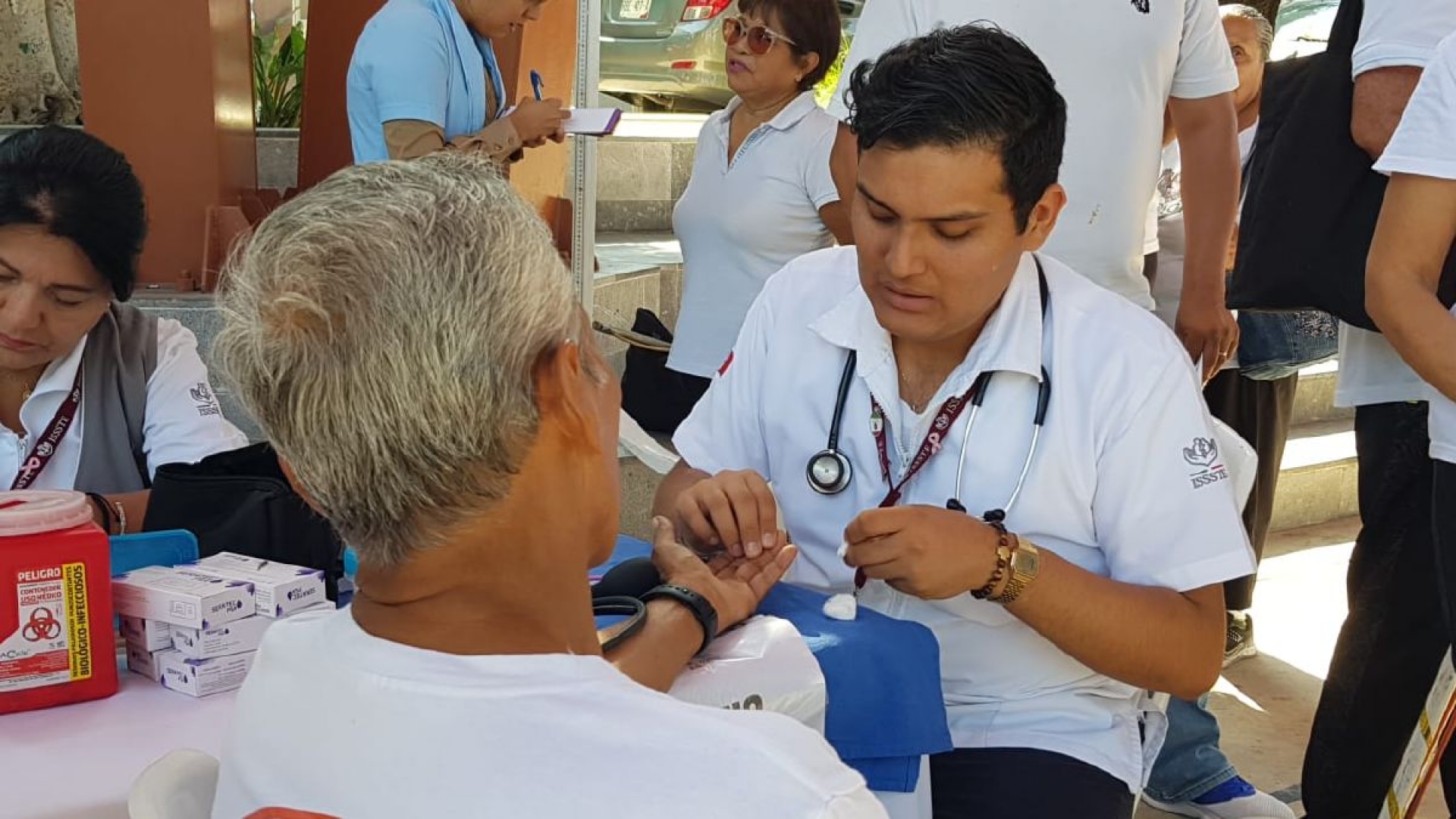 19 hombres mueren cada día en México por cáncer de próstata: ISSSTE