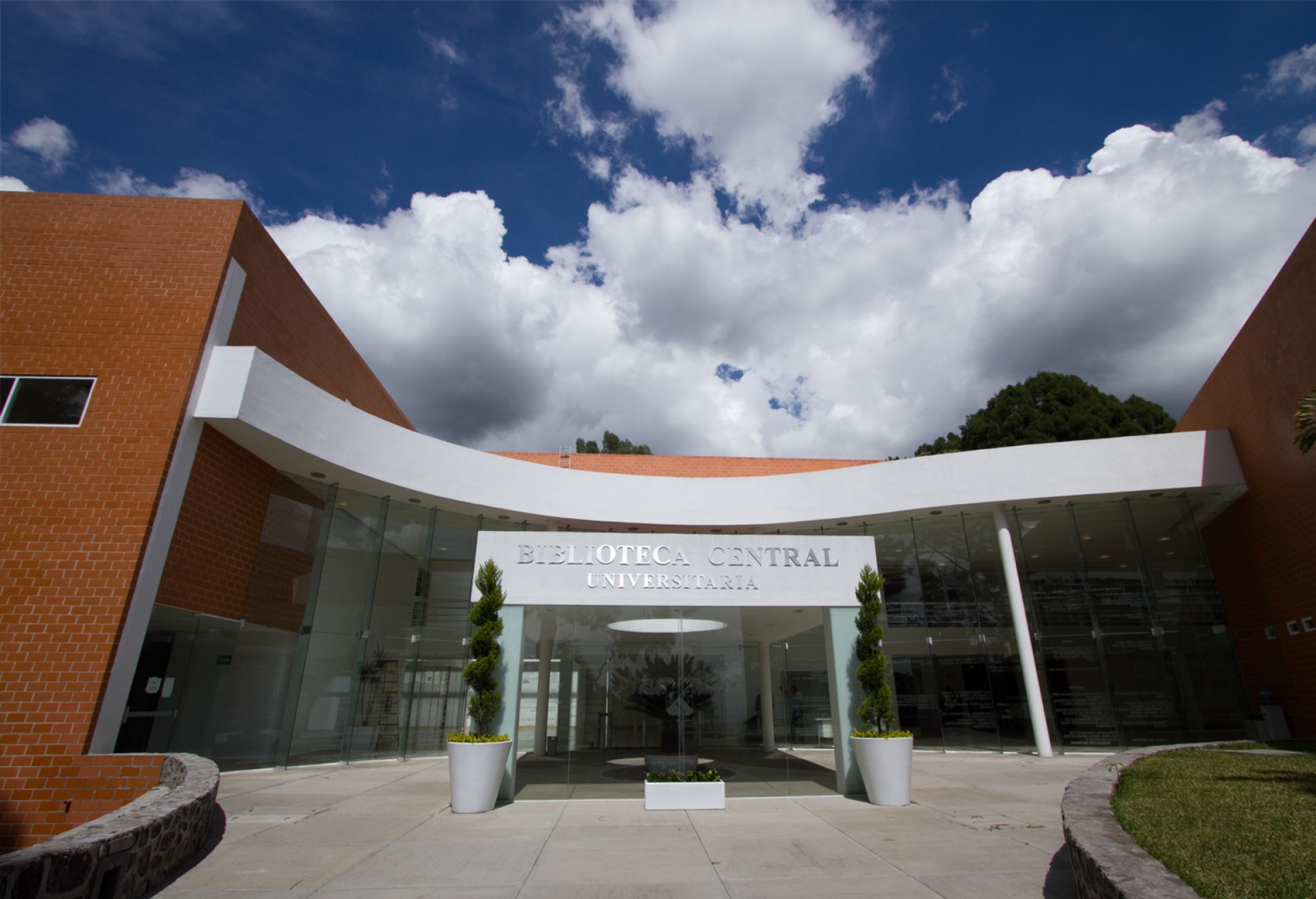 Elegirán a directores de diez unidades académicas de la UAEM