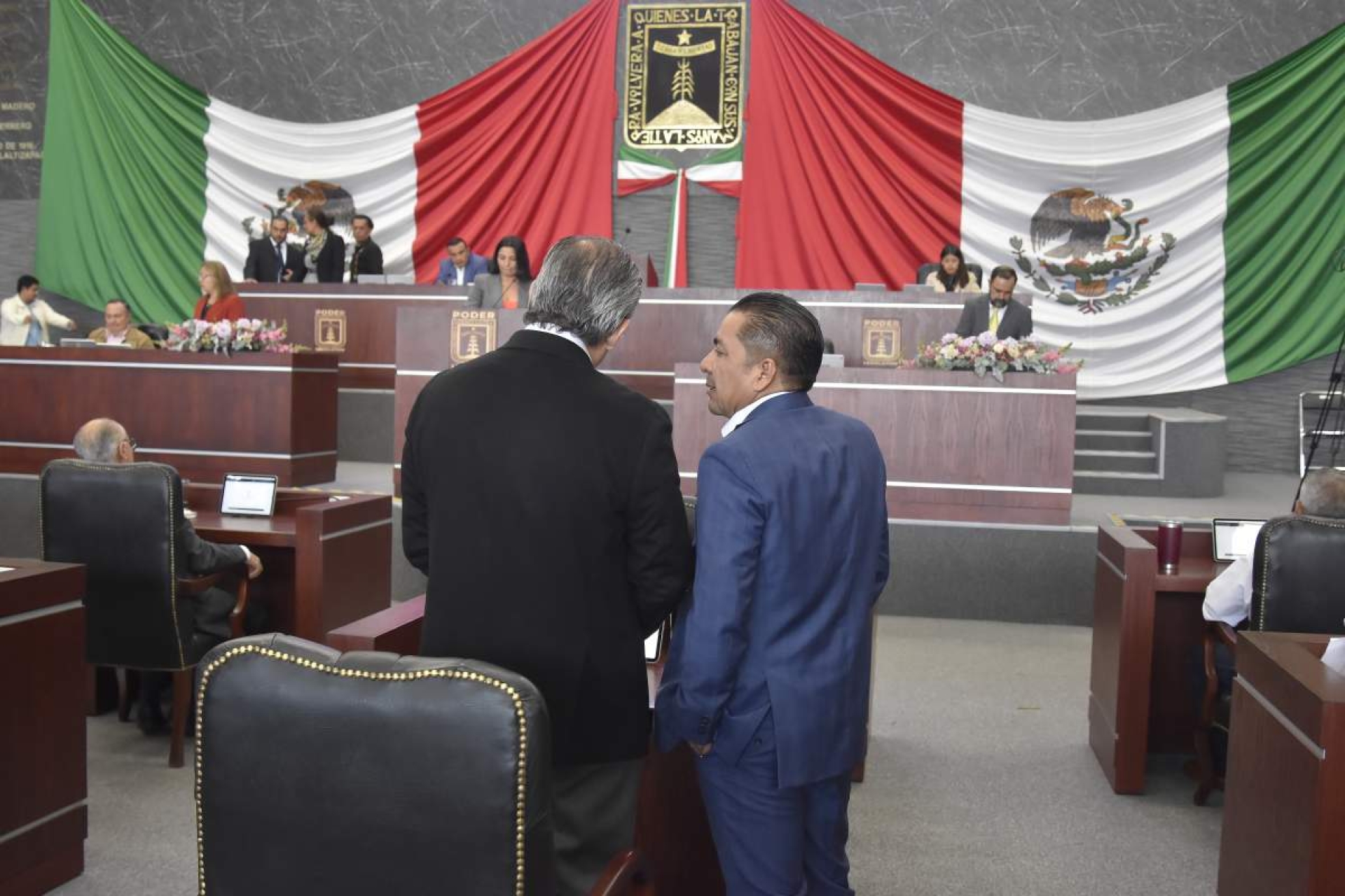 Urge el Congreso cambio de “rutas”