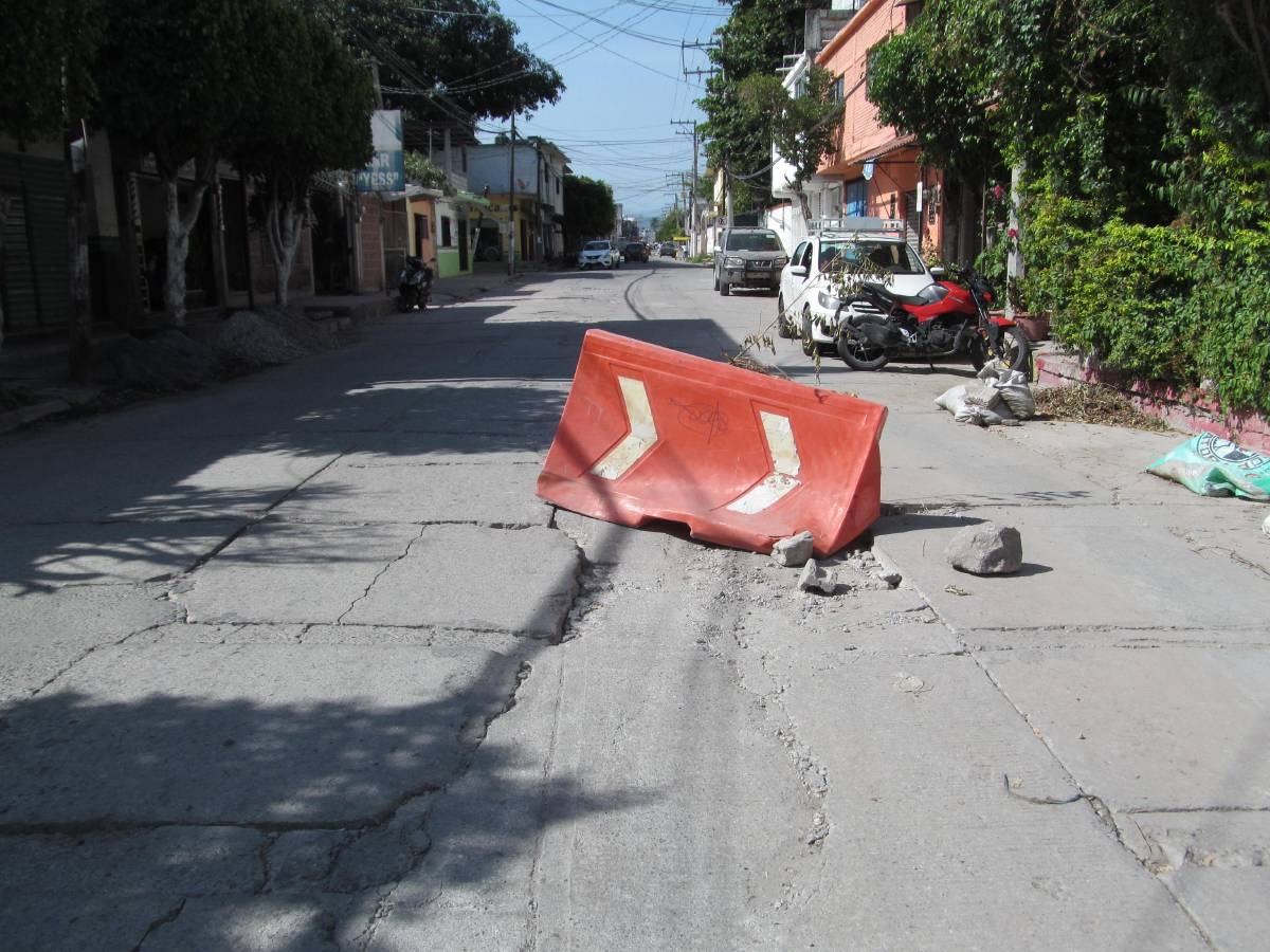 Vecinos de Jojutla se oponen a pavimentación de la calle Leyva