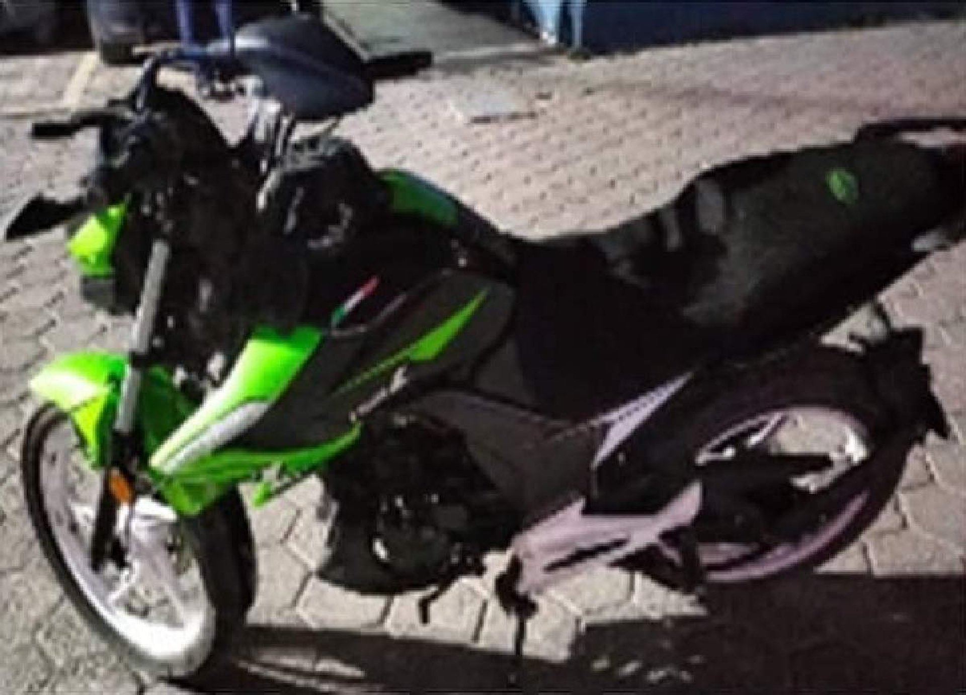 Transportaba 'cristal' en una moto robada