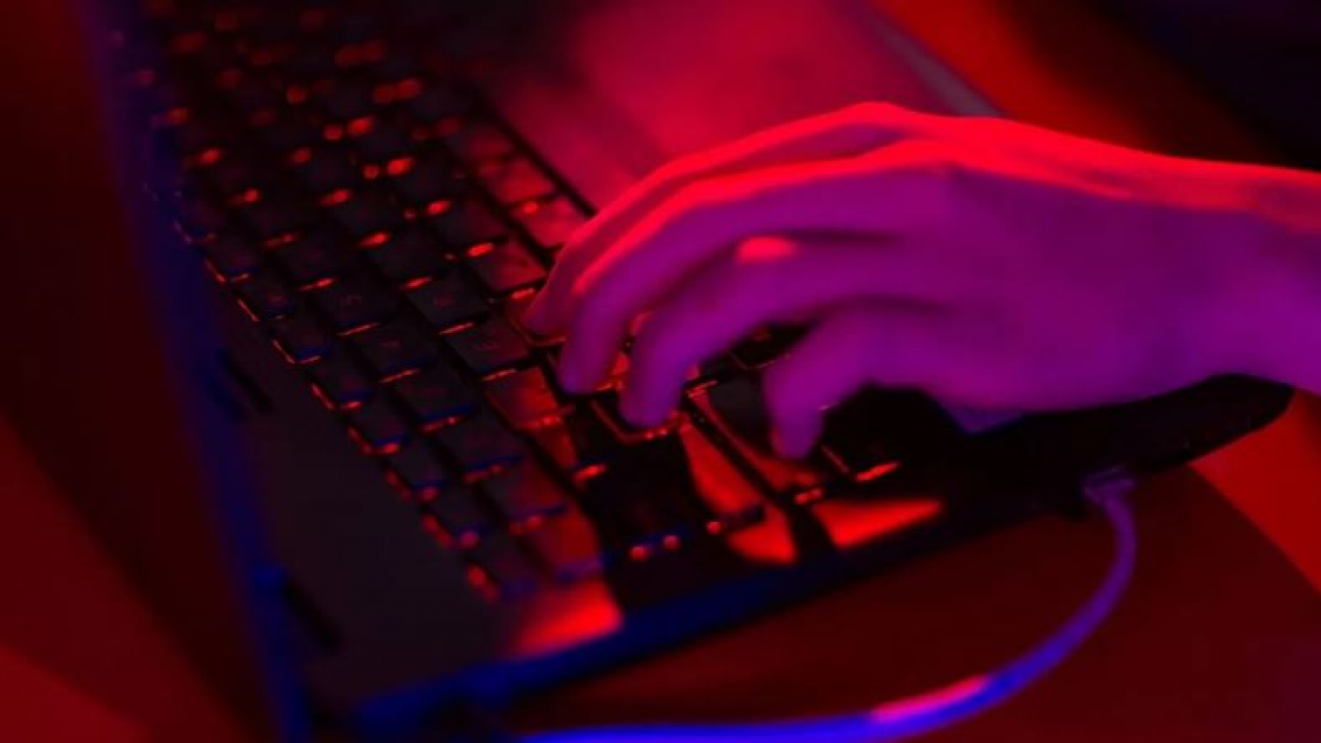 EU acusa a dos hackers de trabajar con China para robar información de investigaciones sobre COVID-19