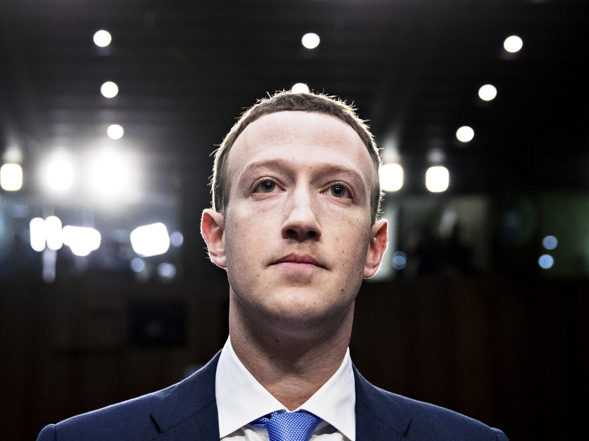 Así sobrevivió Zuckerberg a 5 horas de interrogatorio en el Senado