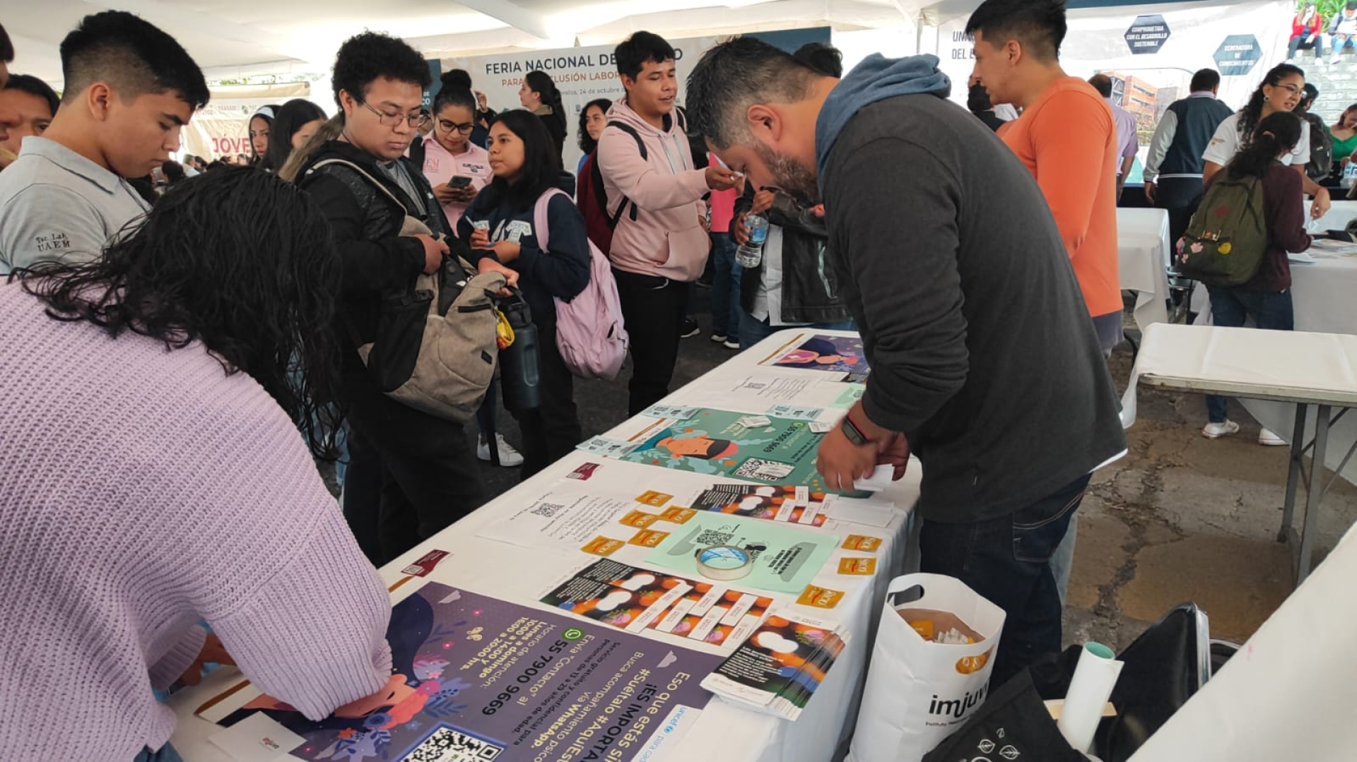 Realizan 'Feria de empleo para la inclusión laboral' en la UAEM