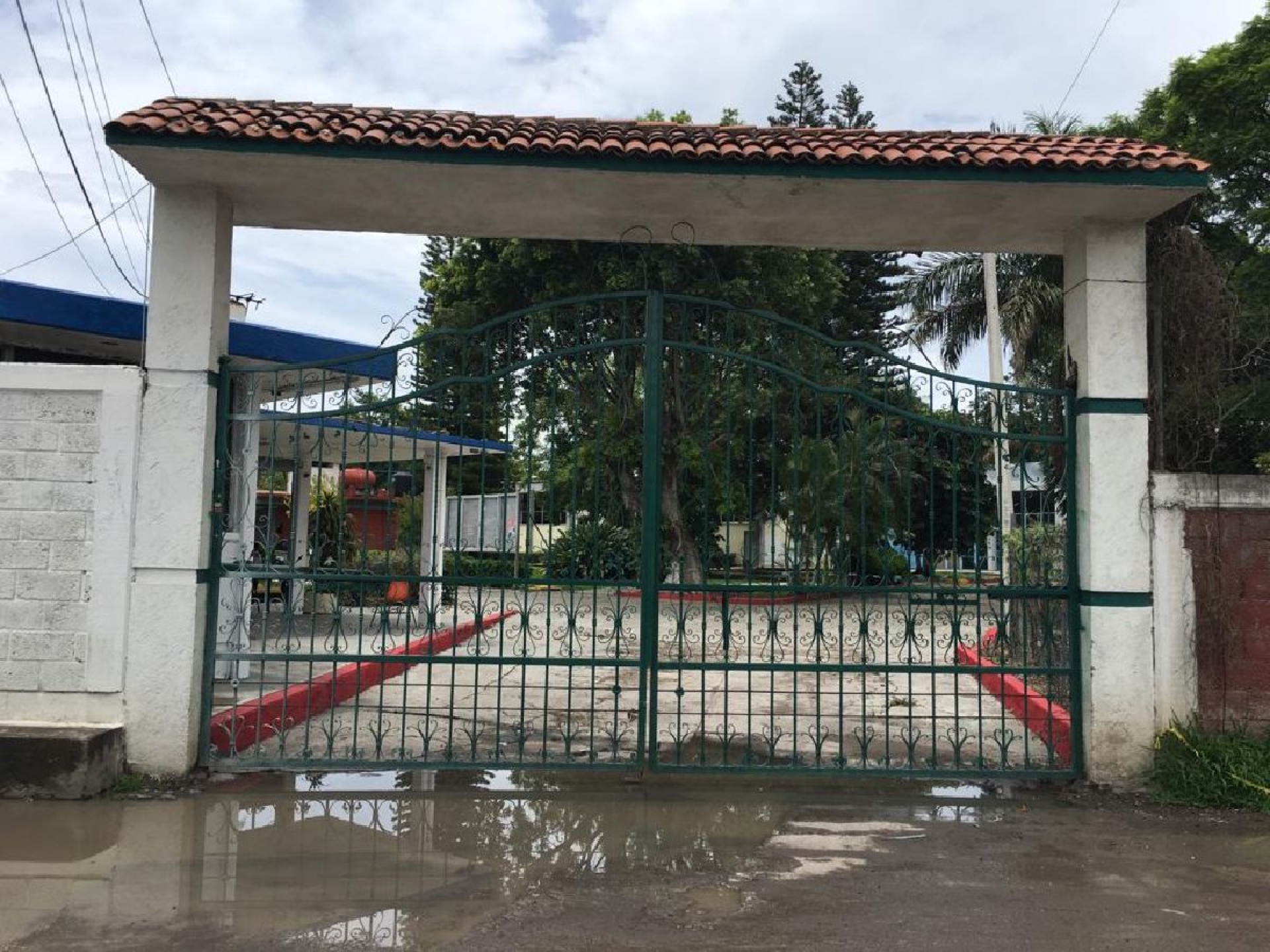 Saquean delincuentes el CBTIS de Cuautla
