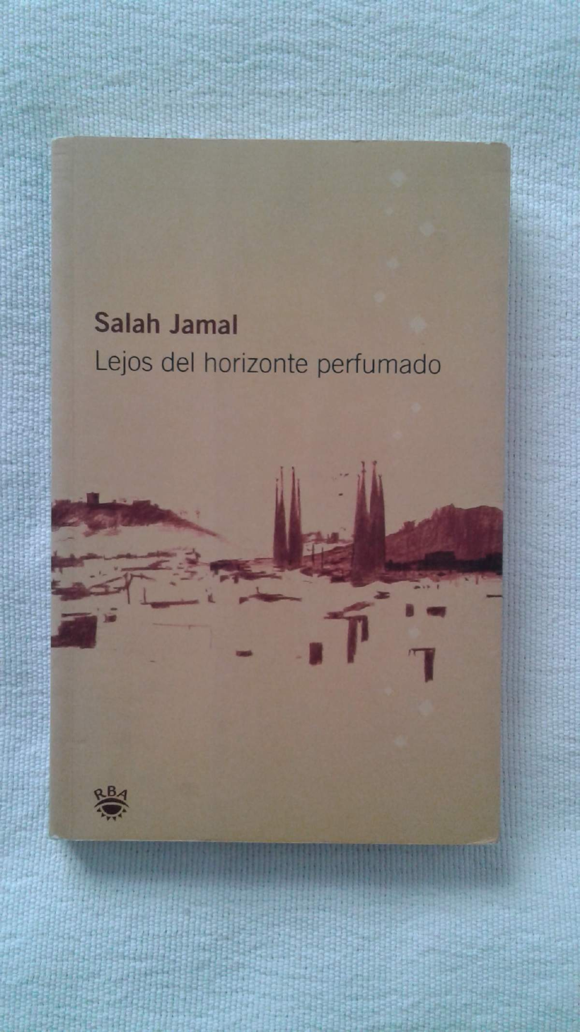 Lejos del horizonte perfumado