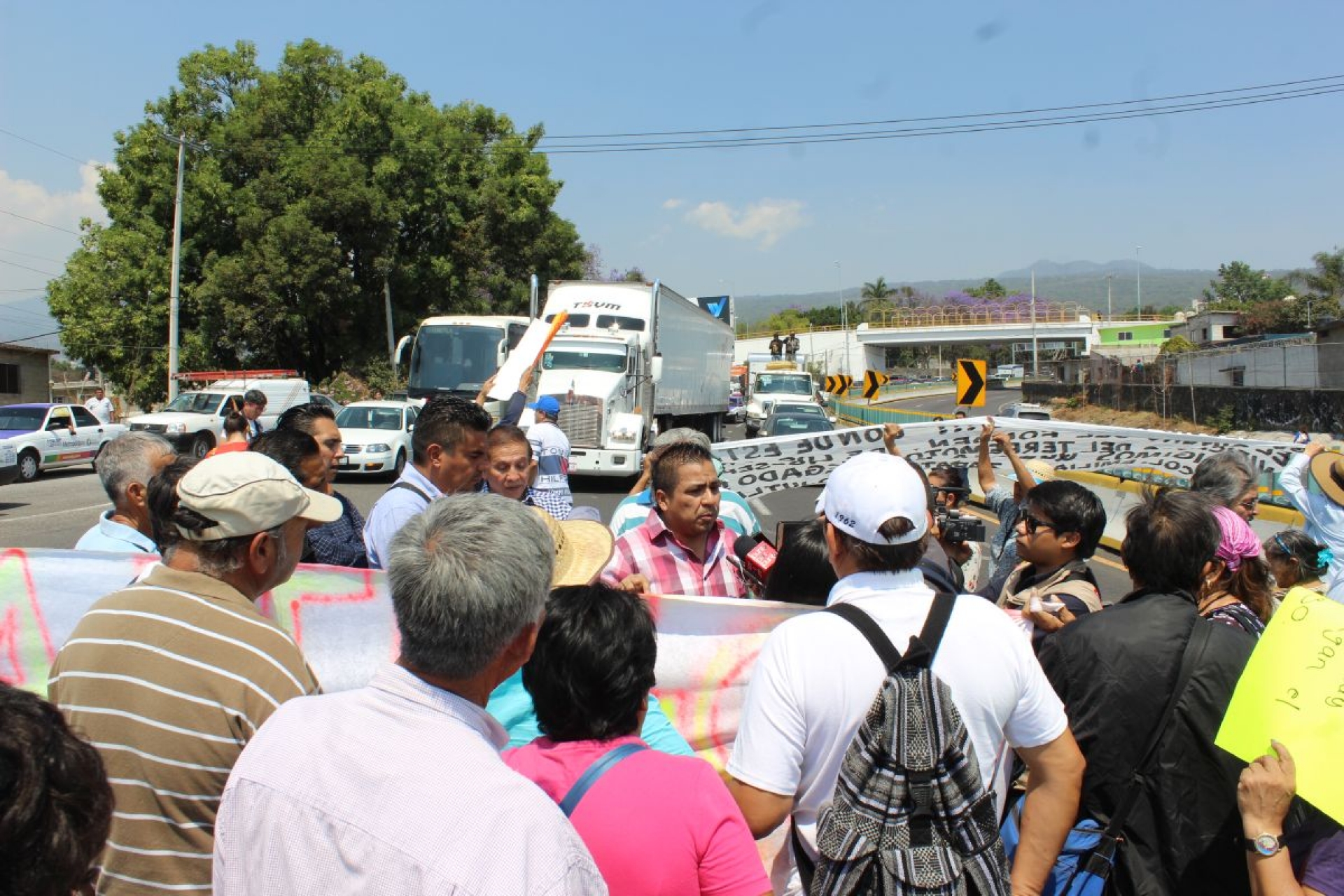 Damnificados por el sismo negociarán con Rosario Robles