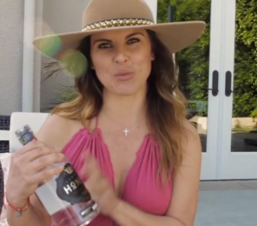 Tequila de Kate del Castillo ya es vendido en Texas