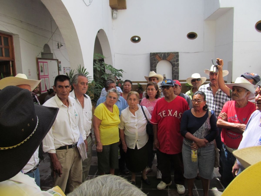 Ejidatarios de Tehuixtla reclaman como suyo un predio vendido a un particular