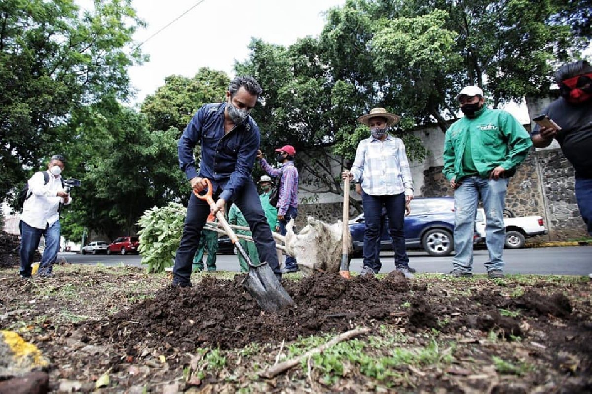 Encabeza Antonio Villalobos campaña de reforestación