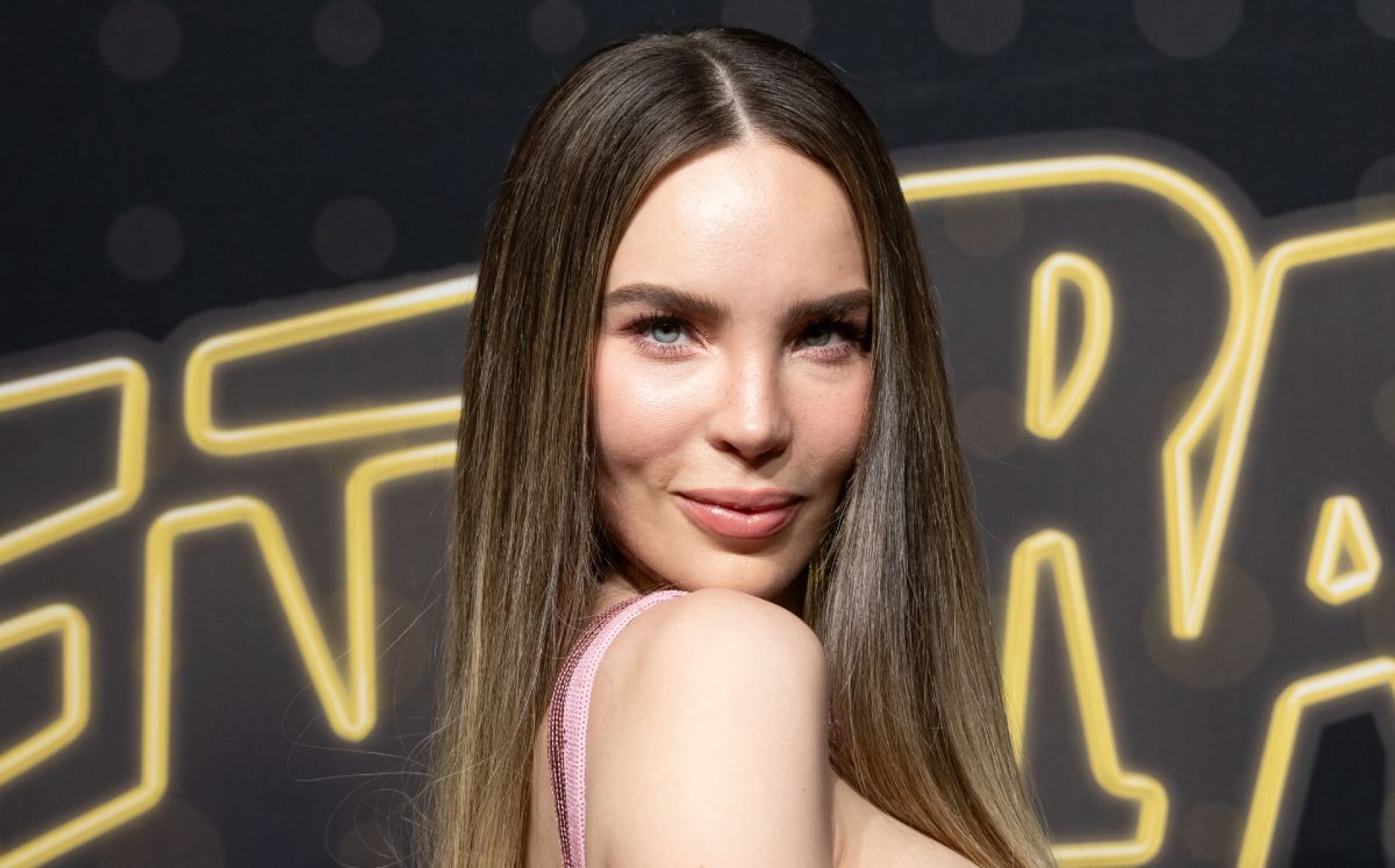 El clóset de Belinda se vuelve un exito en 'Mentiras el musical', la actriz revela que prestó su ropa