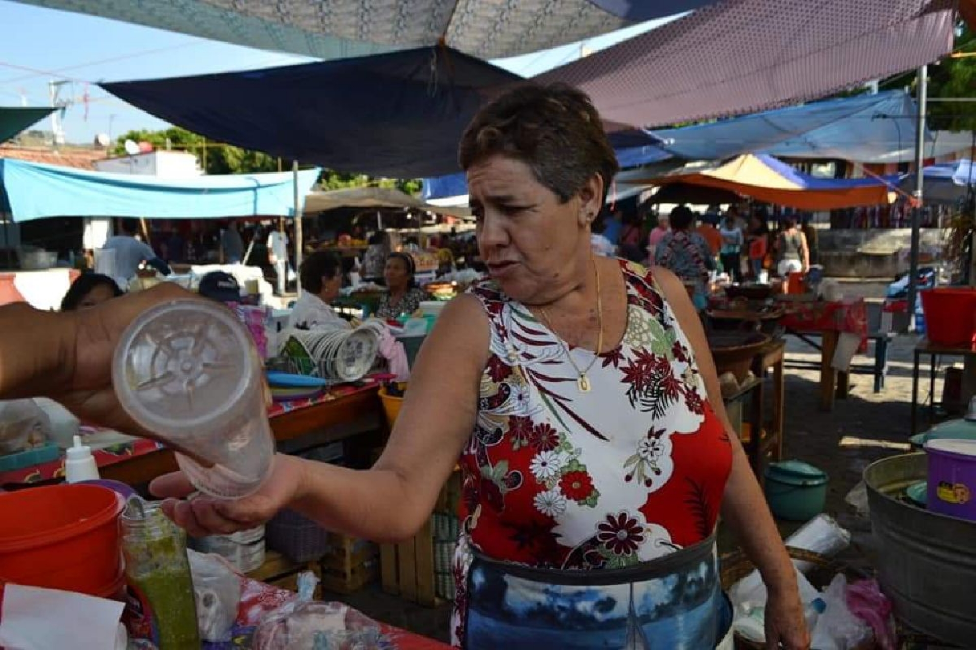 Con medidas preventivas, instalan el tianguis de los martes en Tetecala
