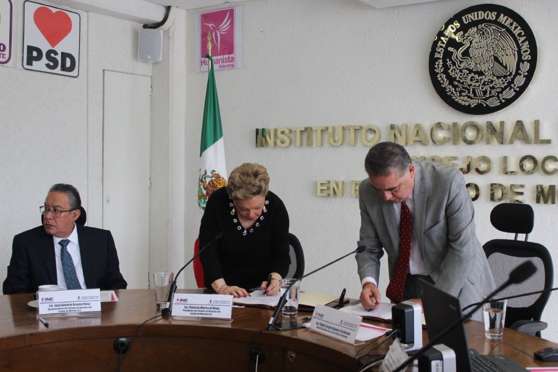 Firman convenio INE y notarios para dar fe de incidentes en el proceso electoral