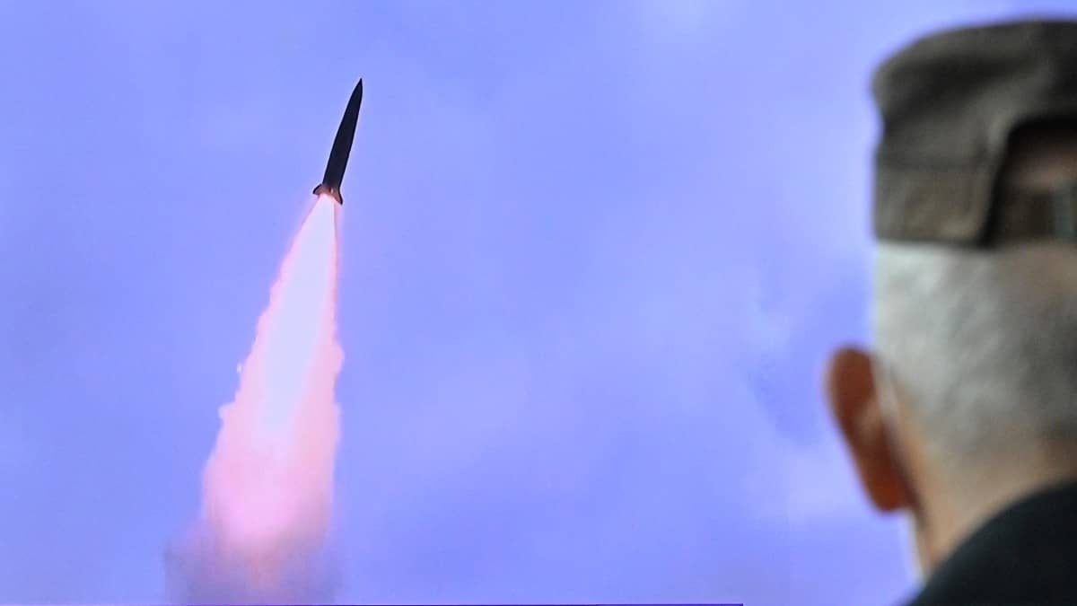 Corea del Norte lanza misil balístico desde un submarino