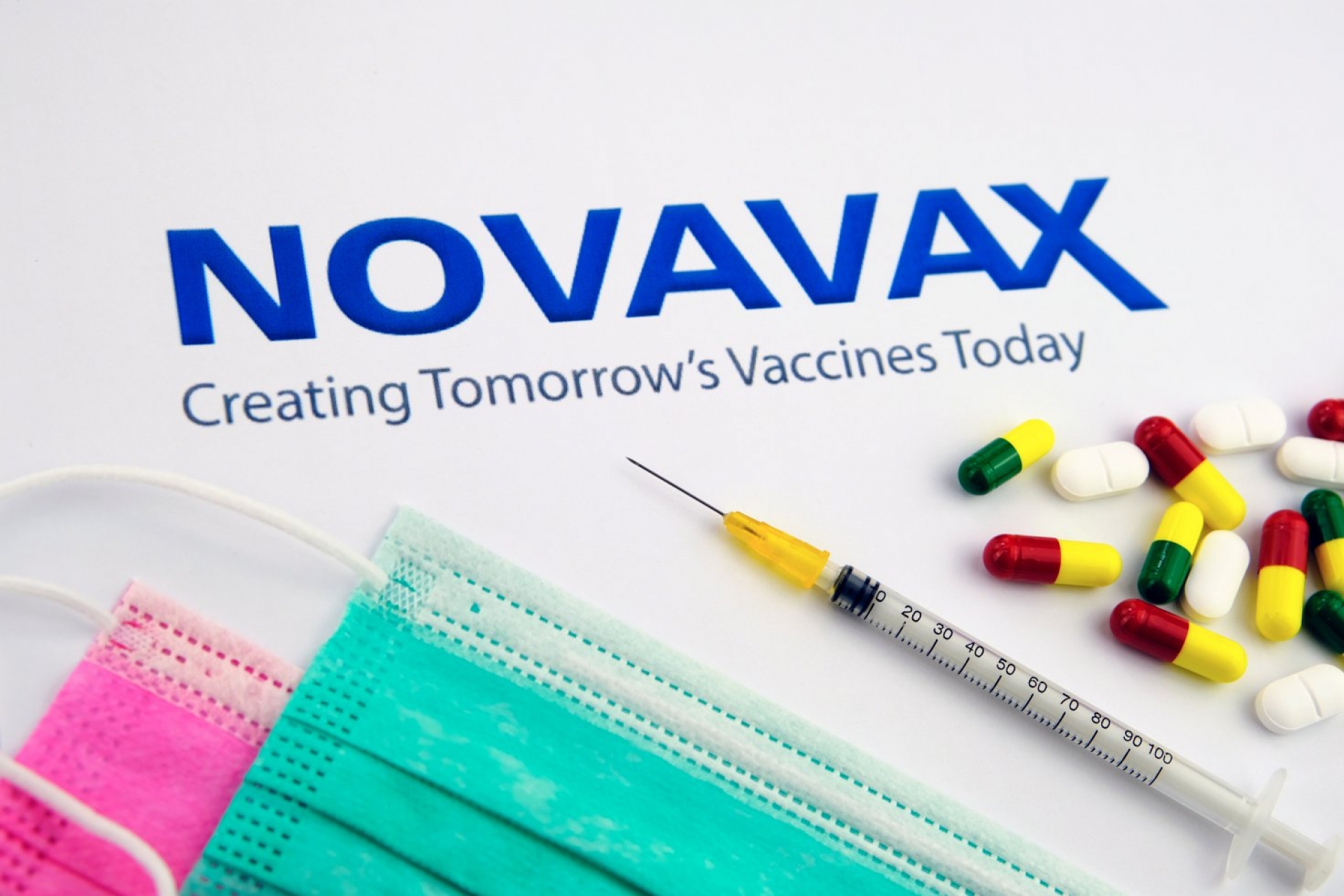 Vacuna de Novavax entra en fase 2 de ensayos clínicos