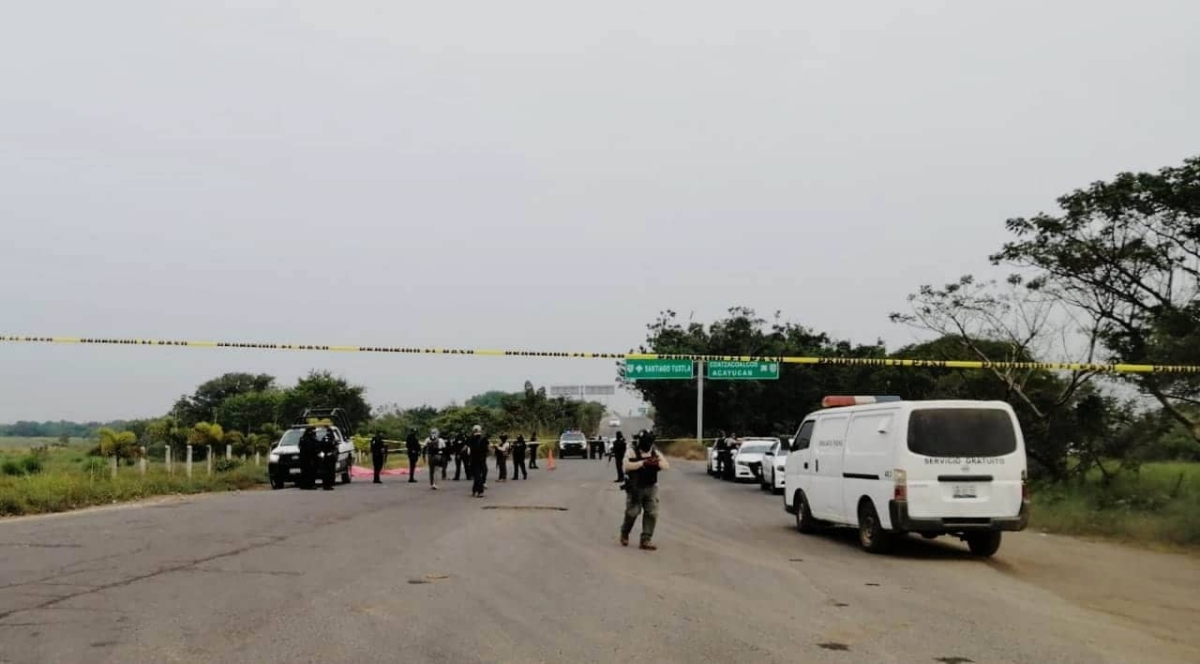 Abandonan nueve cadáveres en autopista de Veracruz