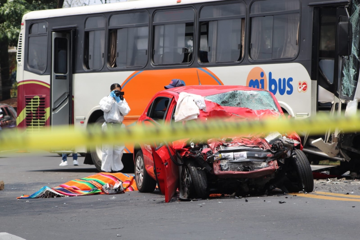 Una mujer fallecida y cuatro heridos en accidente en carretera federal México-Cuernavaca