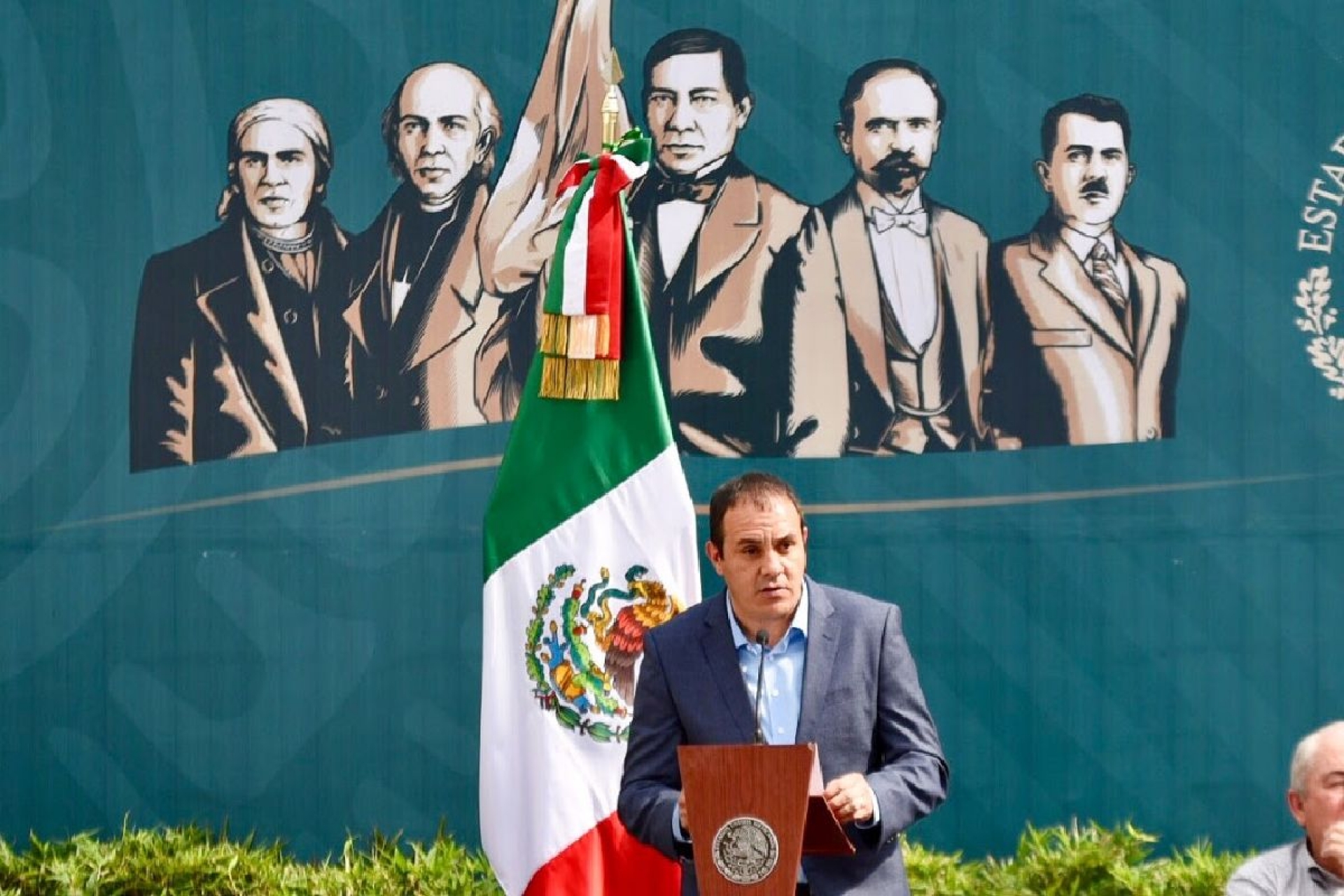 Cuauhtémoc Blanco y Andrés Manuel López Obrador se comprometen a trabajar coordinados por el bien de los damnificados