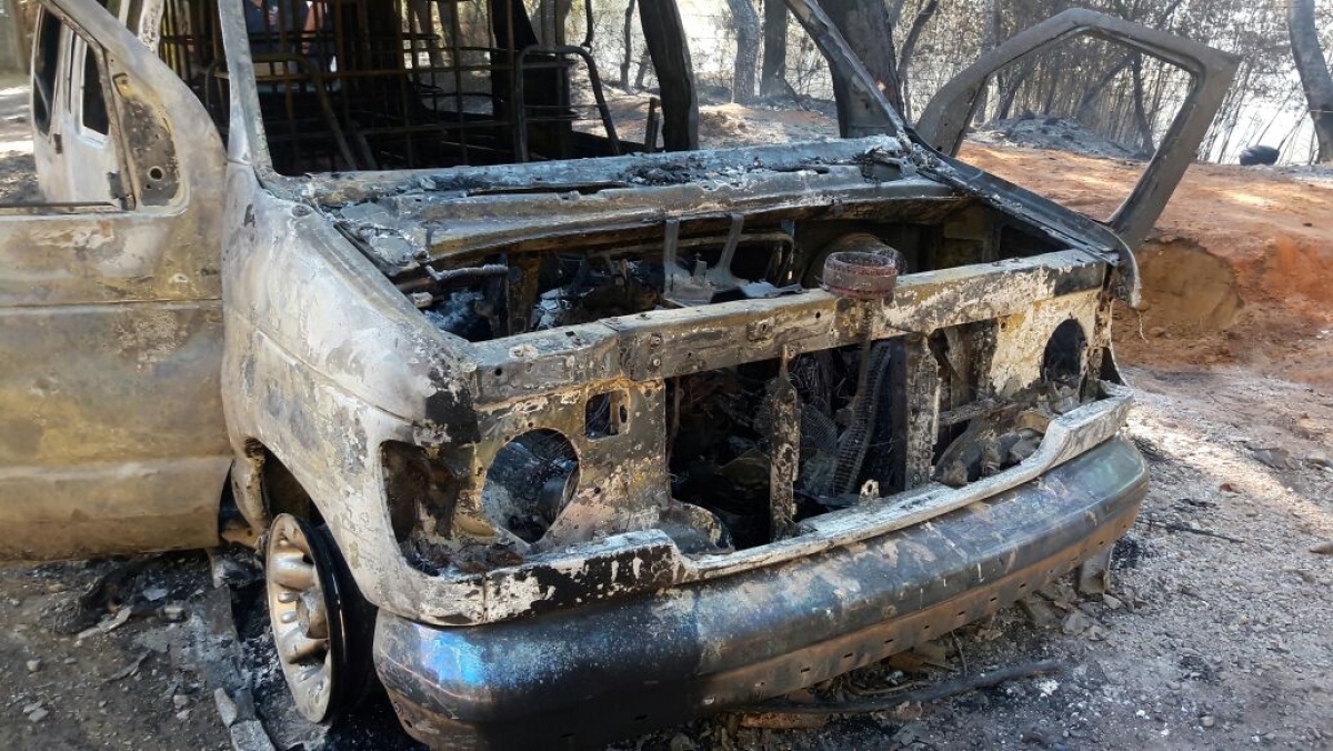 Se incendia camioneta que transportaba gasolina robada