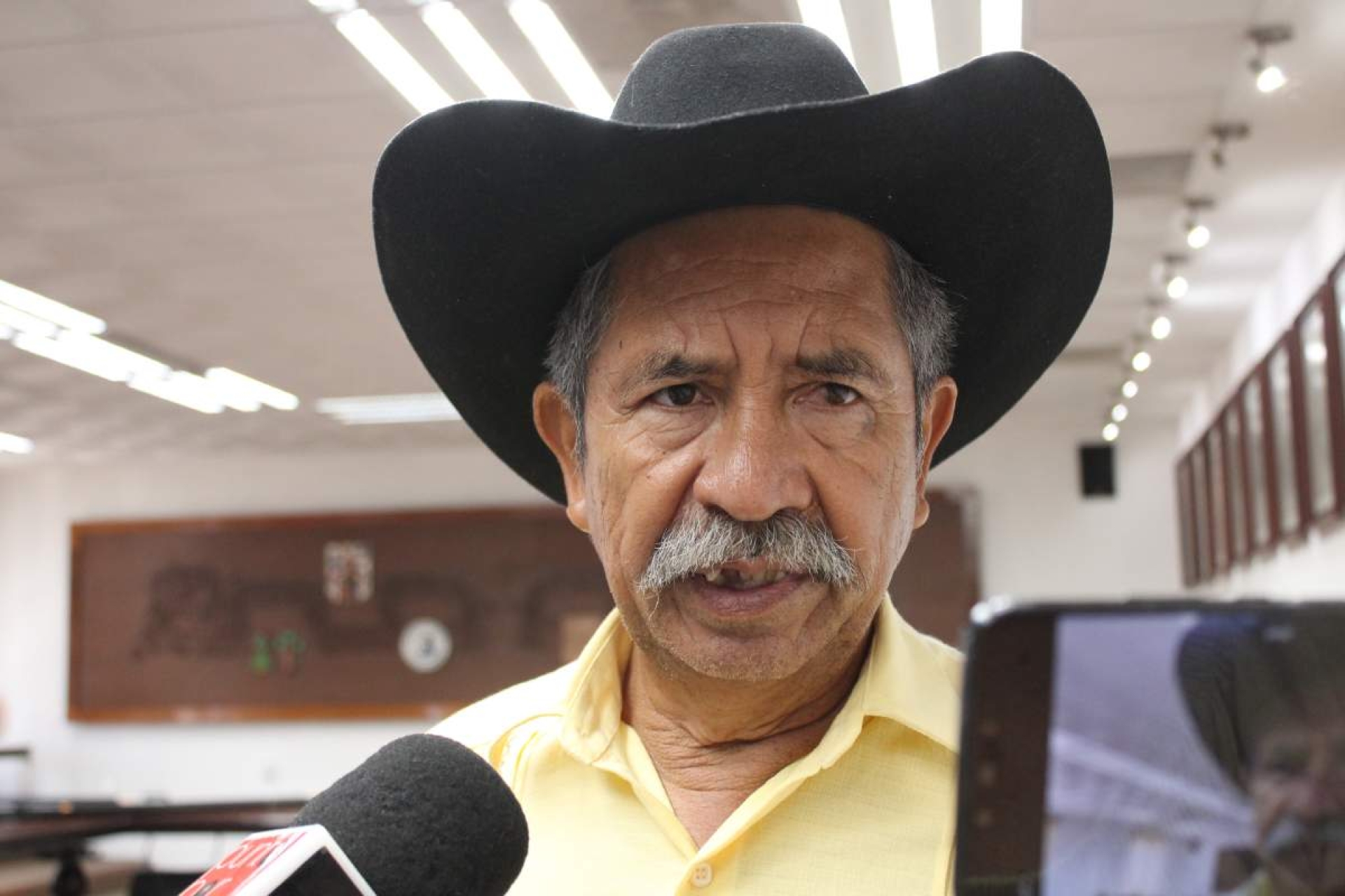 Ganaderos, afectados por extorsiones