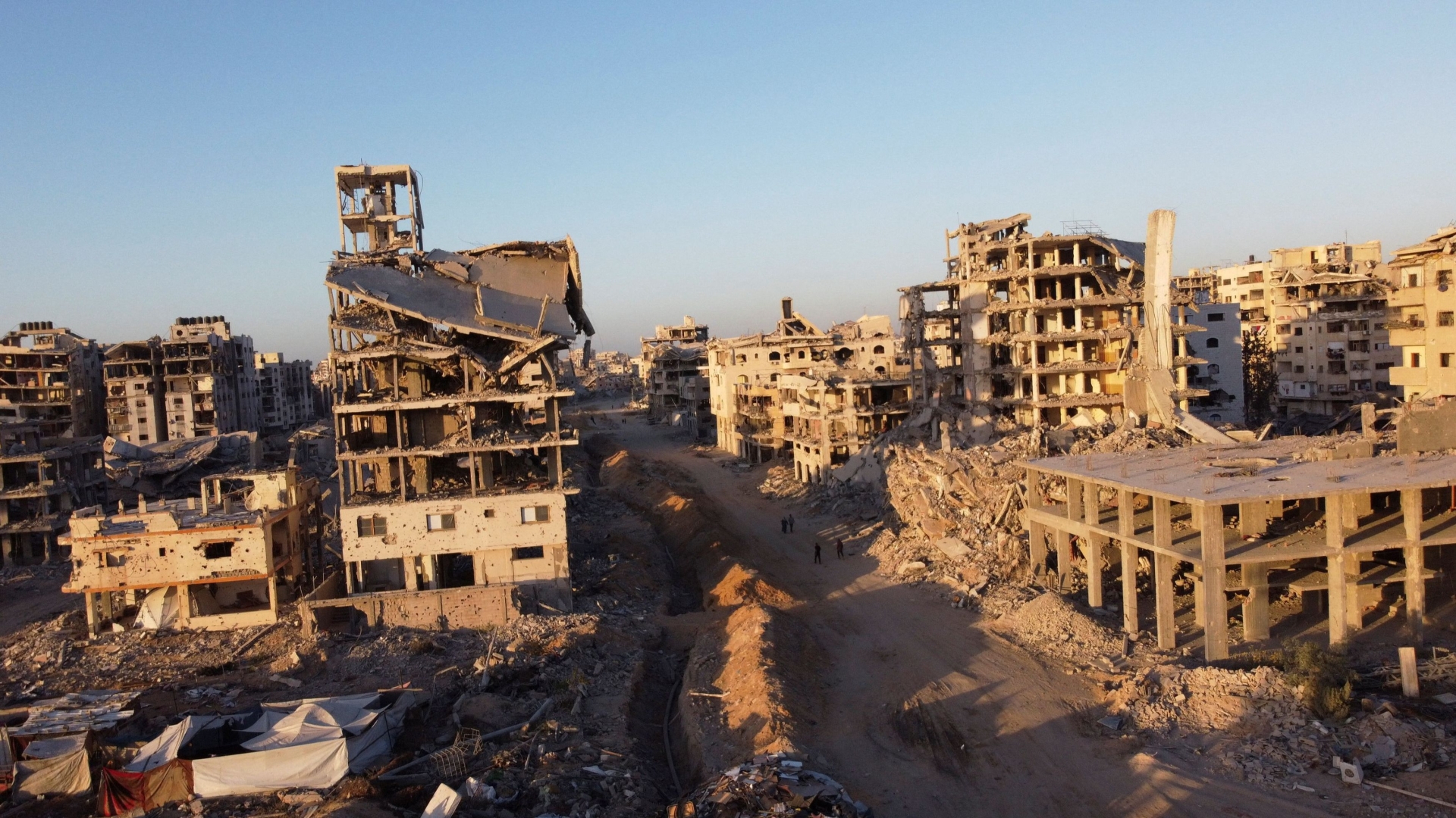 Israel ataca Gaza tras acusar a Hamás de violar alto al fuego