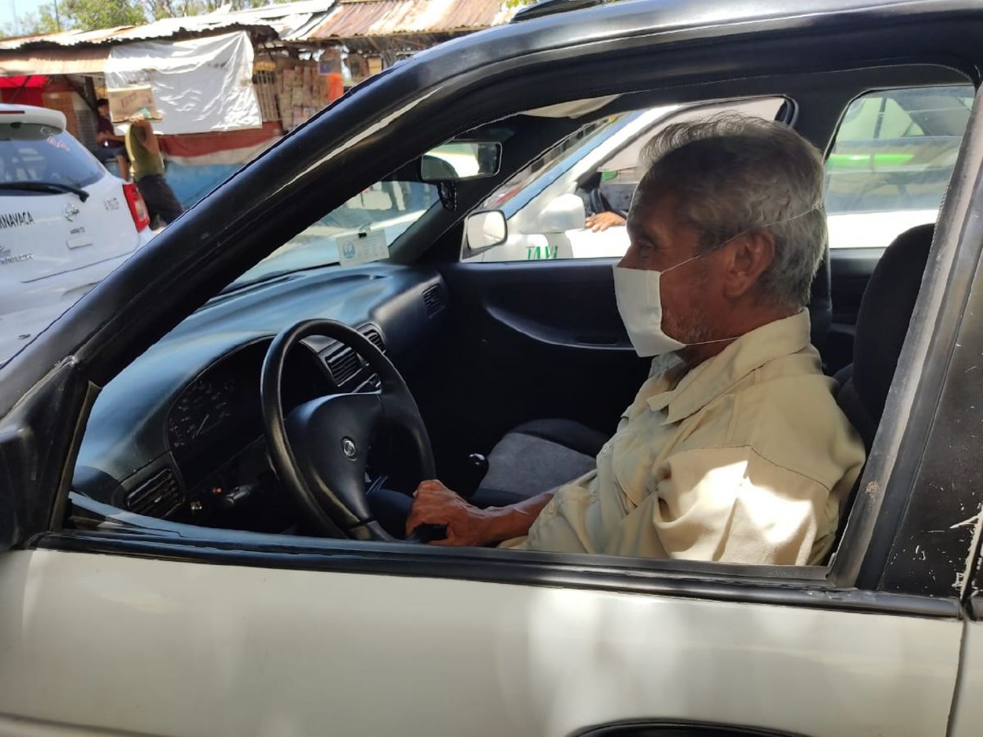 Prefiere perder a los clientes que no usan cubrebocas