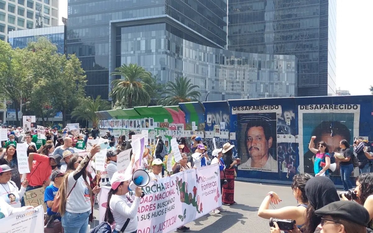 Madres marchan por hijos desaparecidos