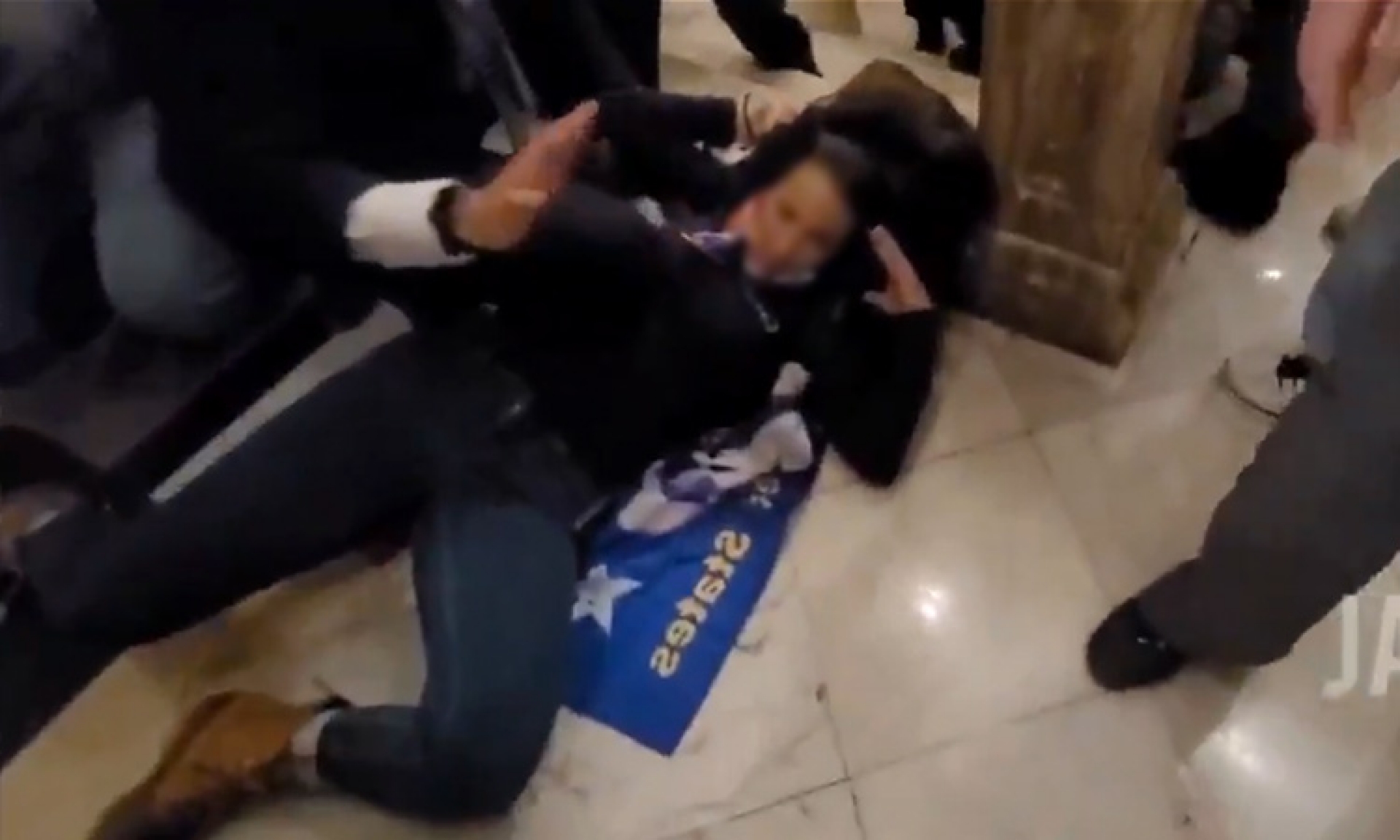 Policía fue quien disparó a la mujer del Capitolio
