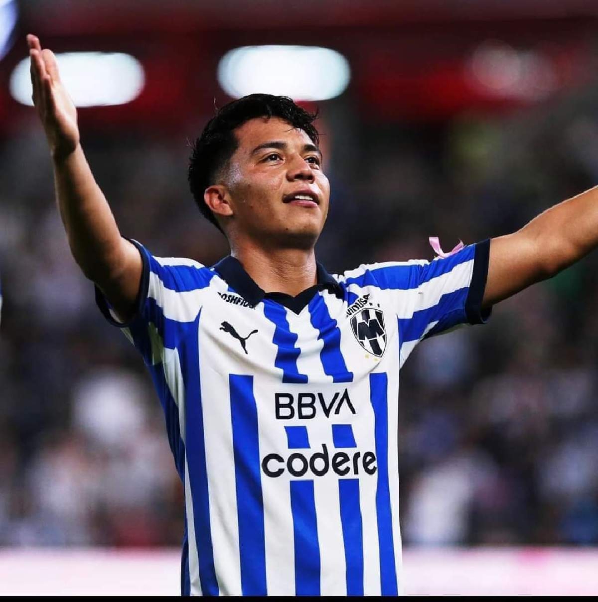 Víctor López debuta en la Copa de Campeones de la Concacaf