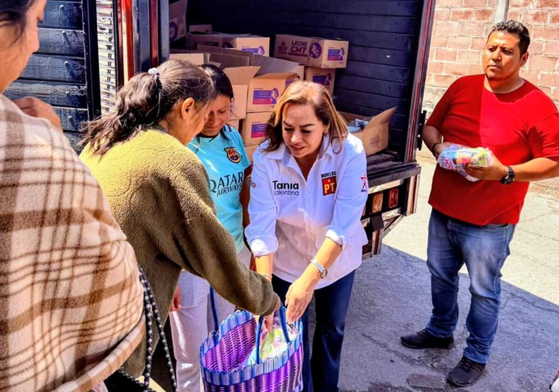 Diputada Tania Valentina Rodríguez acerca programas sociales a comunidades de Ocuituco