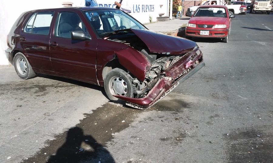 Una Ruta 7 se pasó el alto y chocó contra un auto