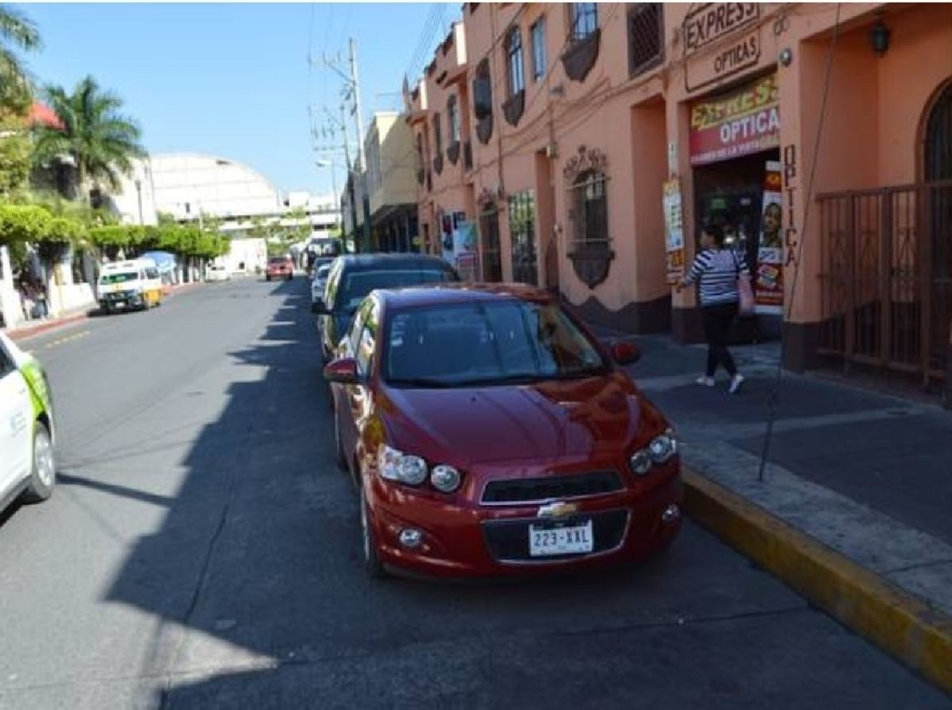 Se quejan ciudadanos por invasión de espacios balizados en calles de Cuautla