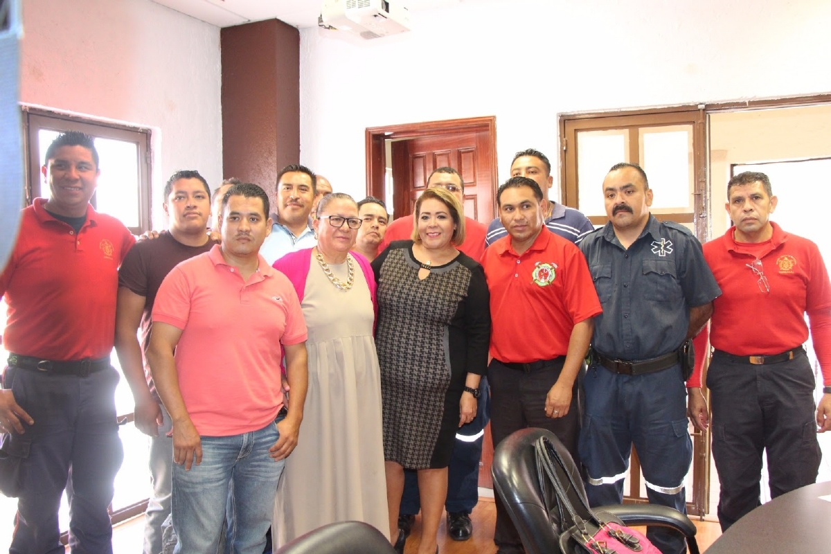Validan reforma que dota de bomberos a todos los municipios