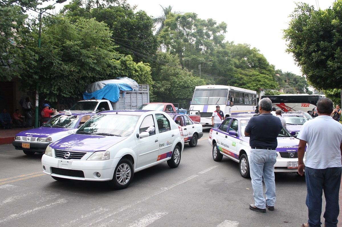 Transportistas anuncian protesta en sesión legislativa en Xochitepec