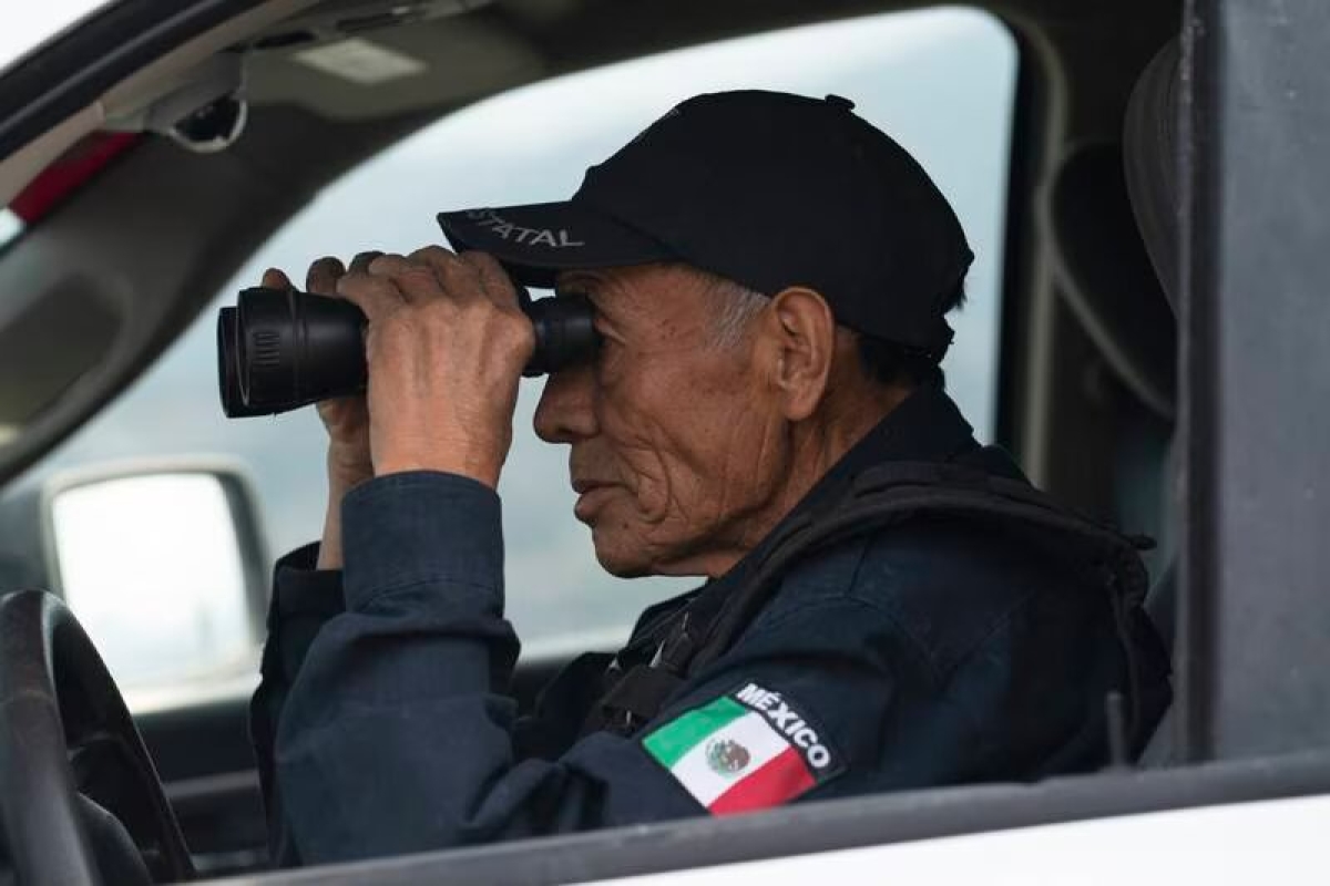 Esta es la historia de Nefi de Aquino, un campesino convertido en vigilante del Popocatépetl