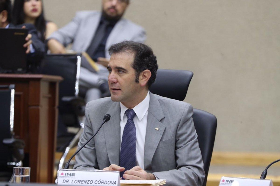 Ni topes de campaña, ni nulidad de elecciones corresponden al INE: Córdova