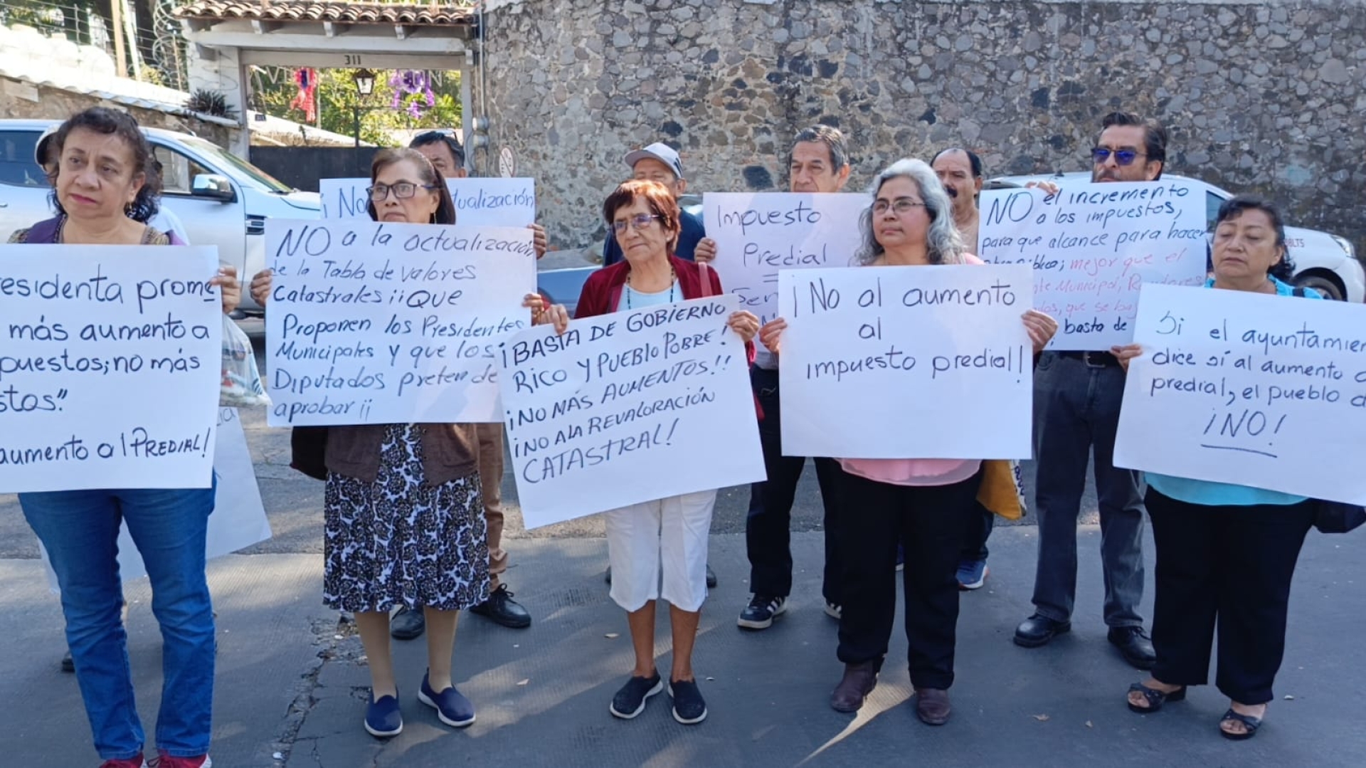 Se manifiestan ante posibles aumentos en impuestos en leyes de ingresos municipales