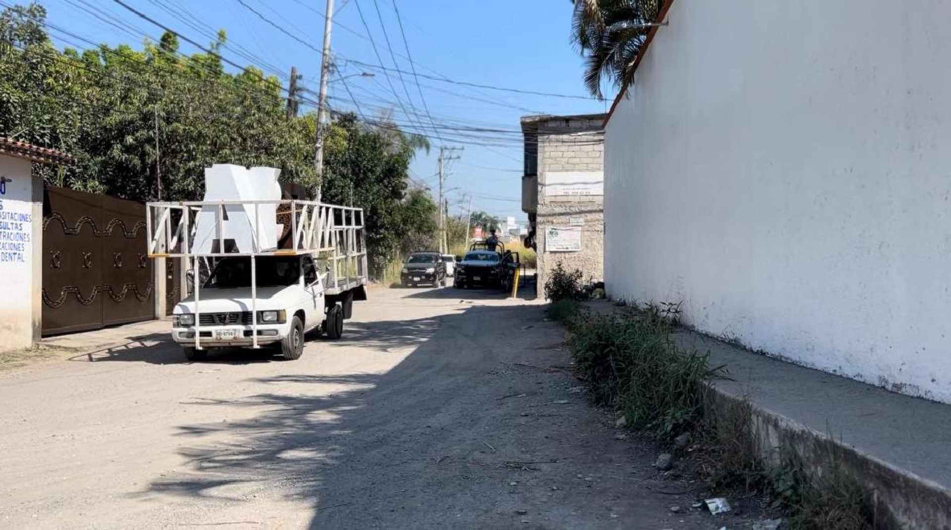 Tiran cadáver en los Ejidos de Acapantzingo