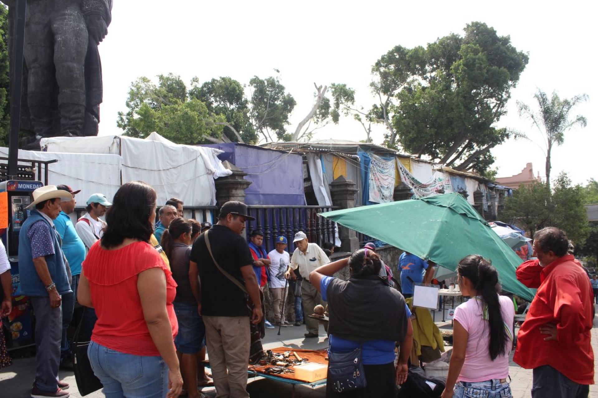 Comercio en el primer cuadro, dependiente del consumo local: Peimbert