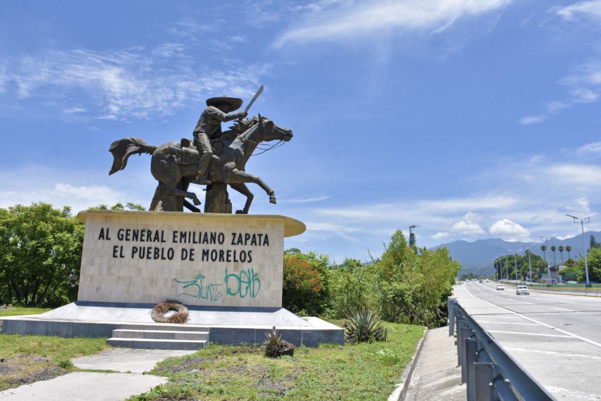 El viaje de la escultura del general Zapata