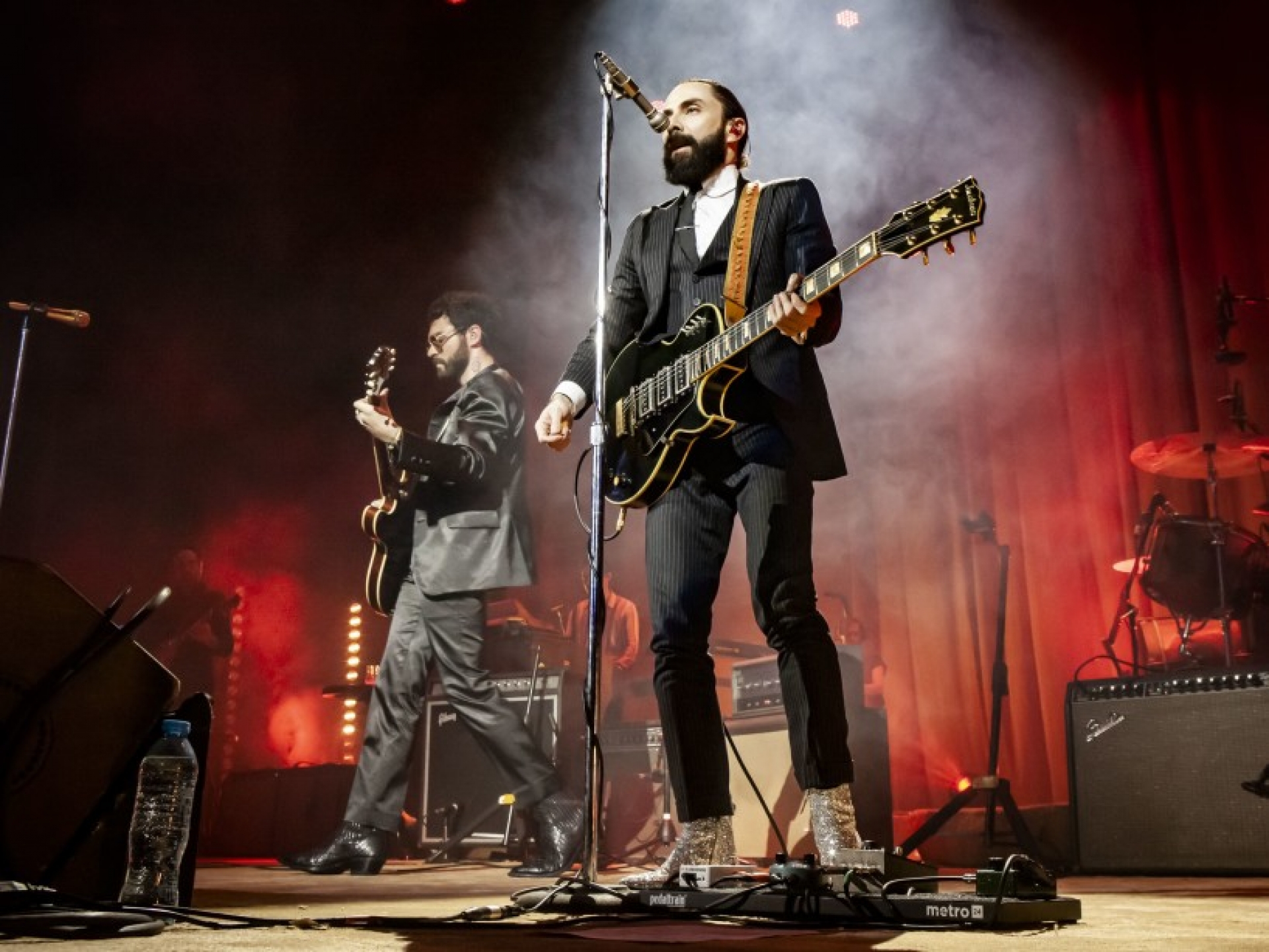 Jay de la Cueva dará show en línea
