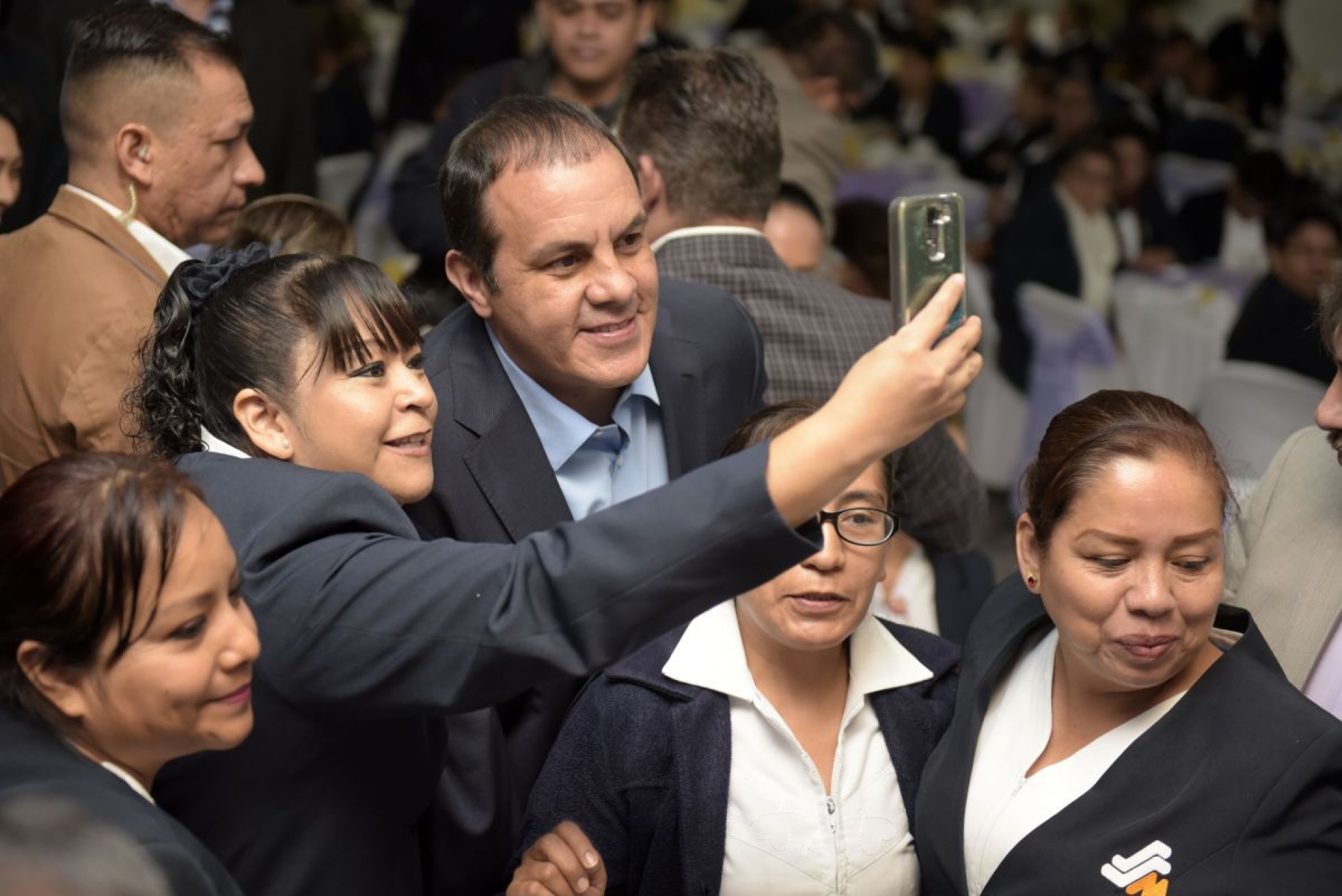 Cuauhtémoc Blanco planteará a AMLO las diferencias con el Congreso