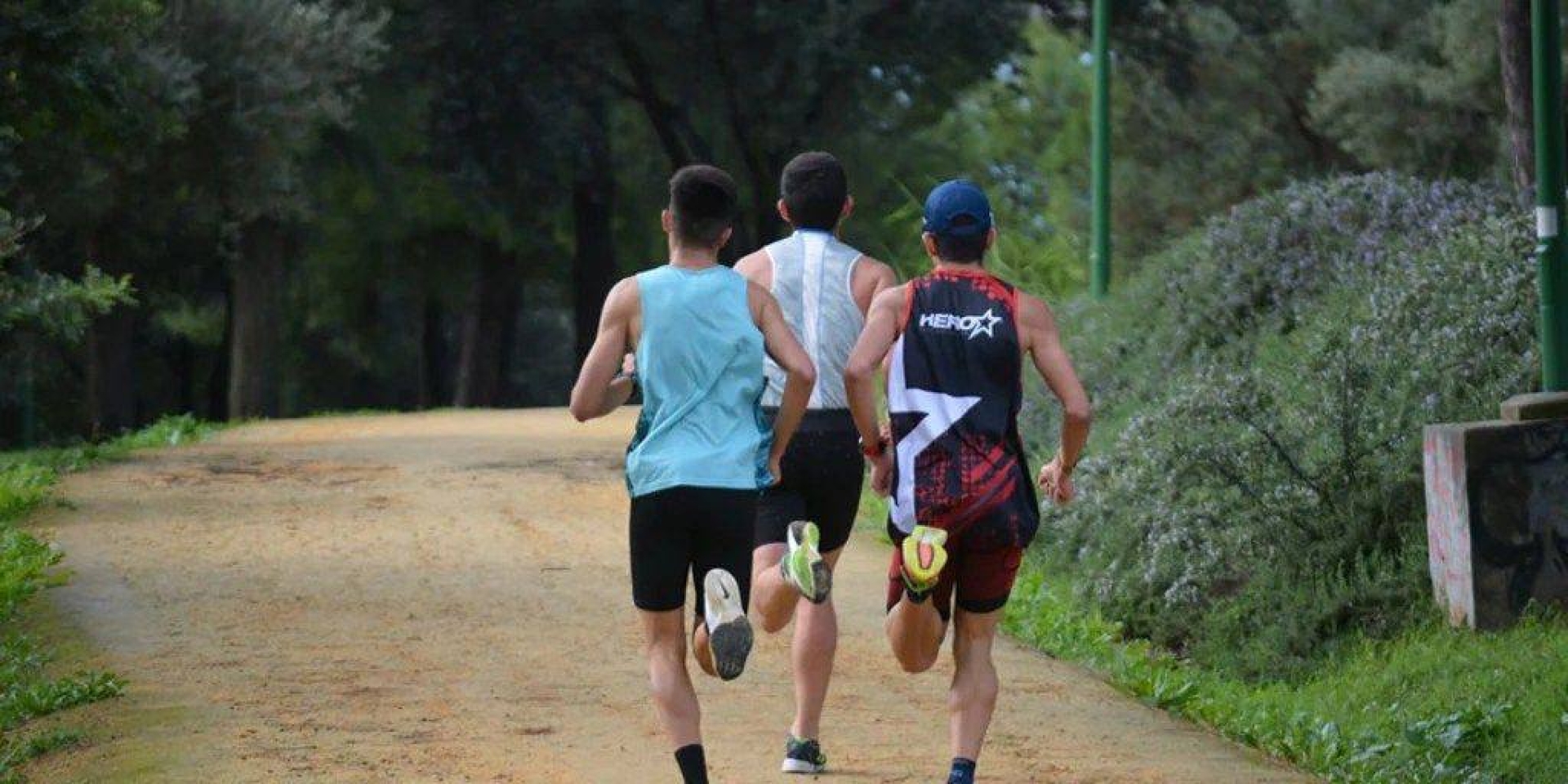 'Si fuera fácil…': El Cartel Viral que Inspiró a Corredores