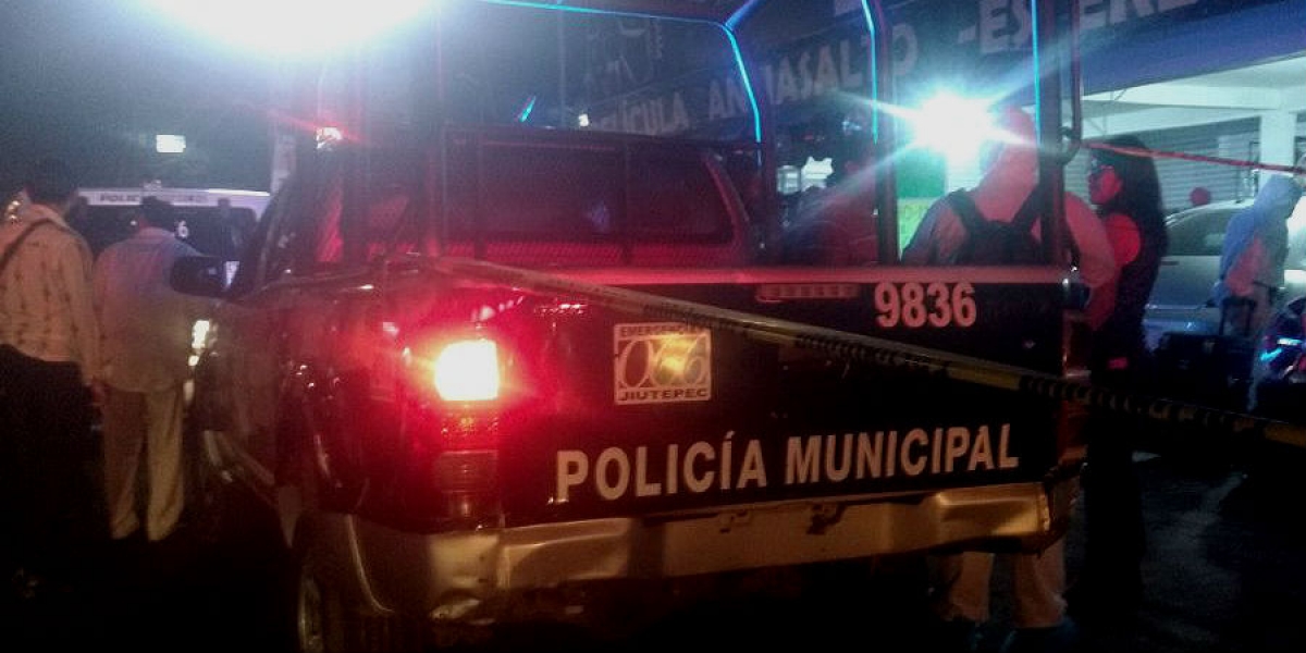 Hace unas horas: Asesinan a una persona y privan de la libertad a otra, en Jiutepec
