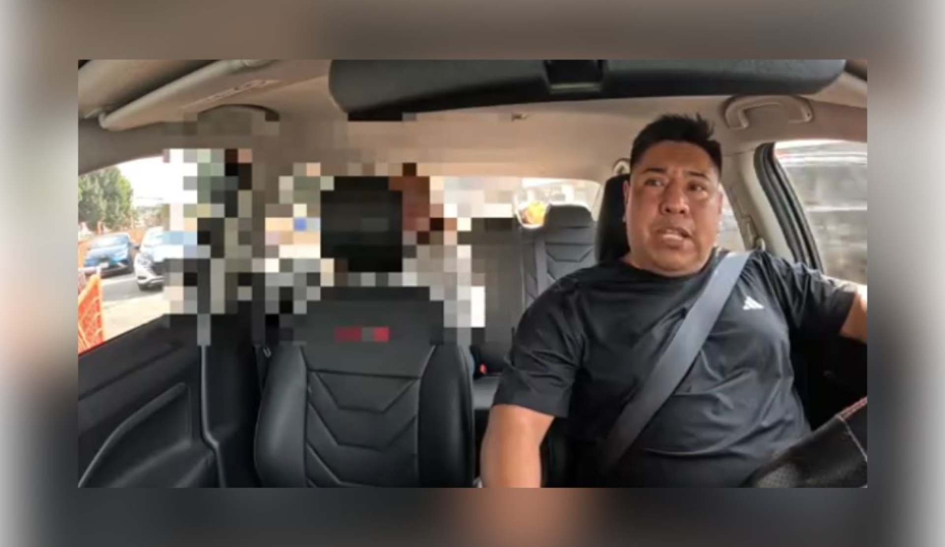 Pasajera exige apagar cámara en taxi y protagoniza discusión que se vuelve viral