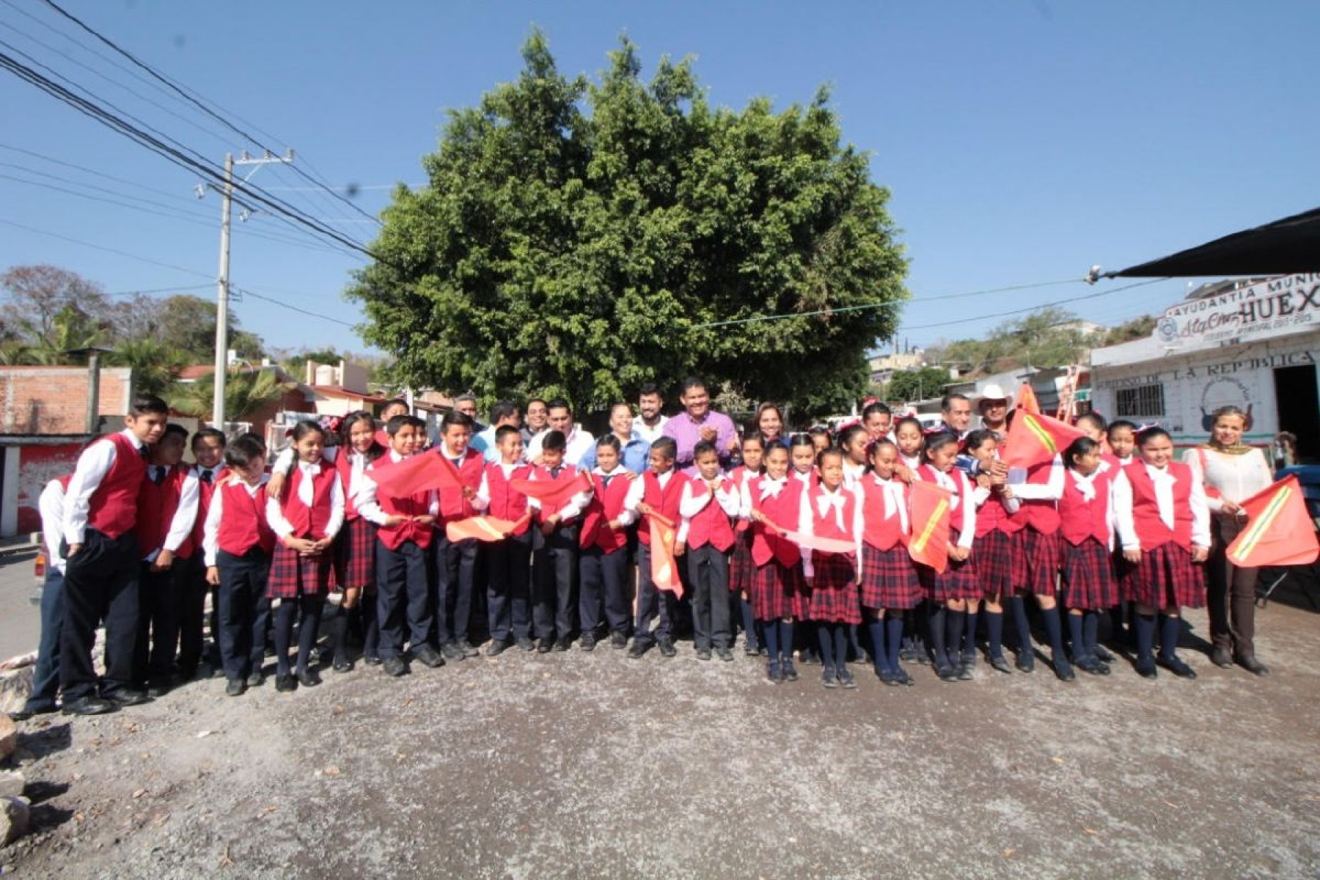 Realiza alcalde de Yecapixtla gira de inauguración de obras