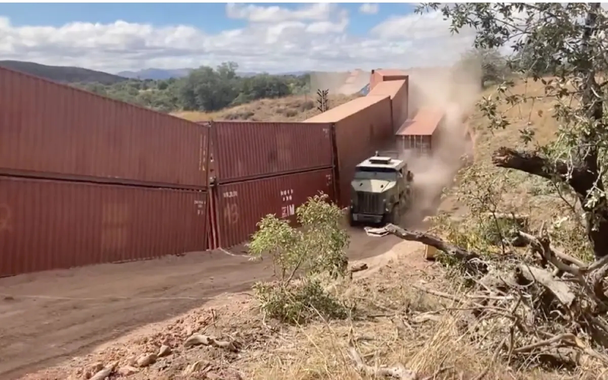 Gobernador de Arizona crea 'muro' con contenedores para impedir migración